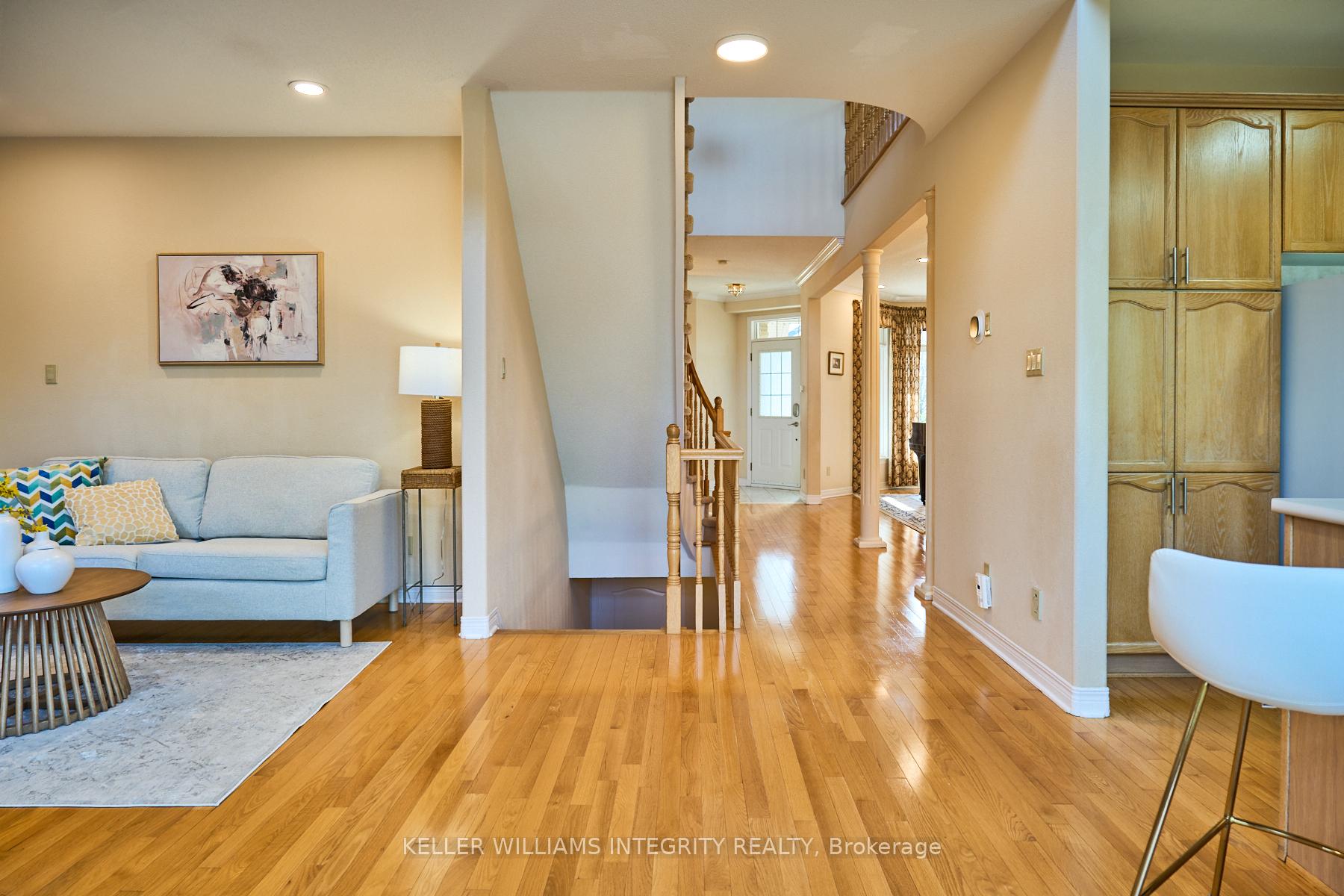 Photo 10 of 28 Evanshen Crescent, Ottawa, Kanata - Kanata Lakes/Heritage Hills — HOMEH