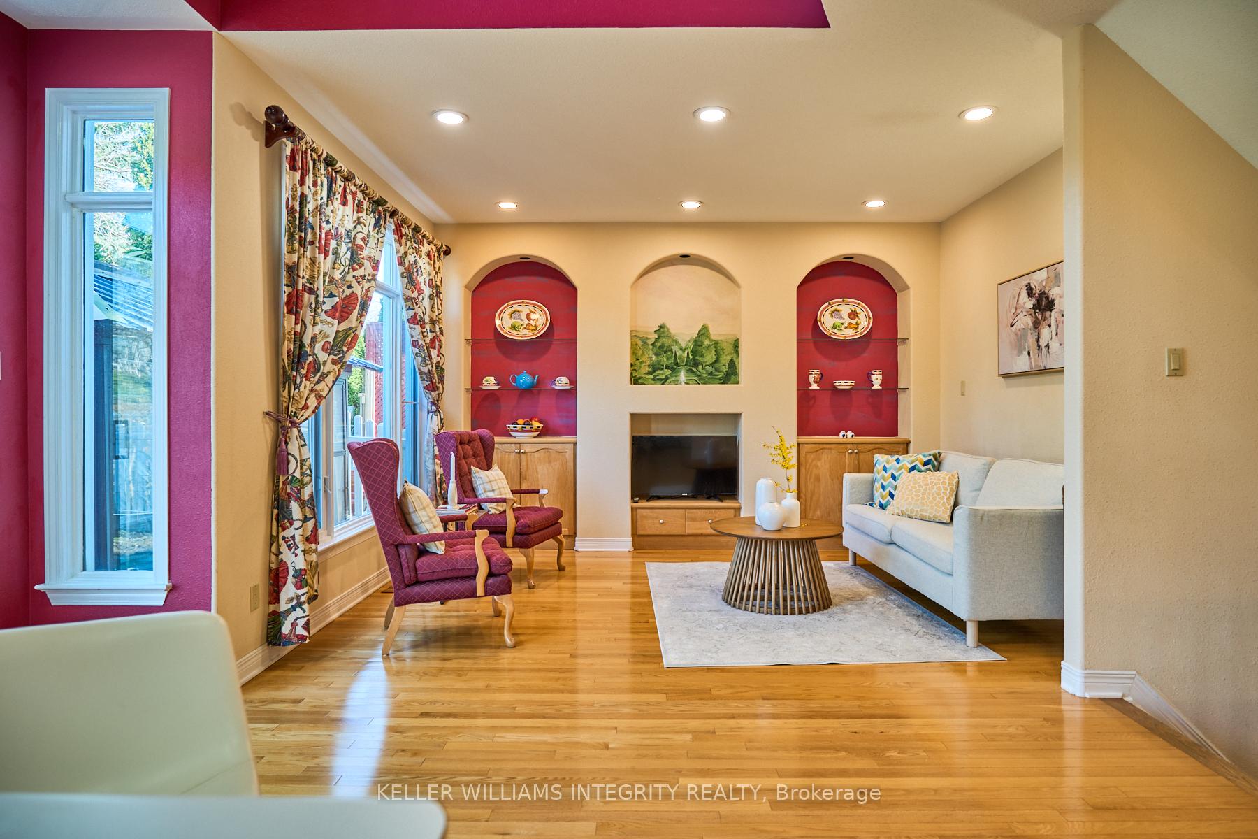 Photo 14 of 28 Evanshen Crescent, Ottawa, Kanata - Kanata Lakes/Heritage Hills — HOMEH