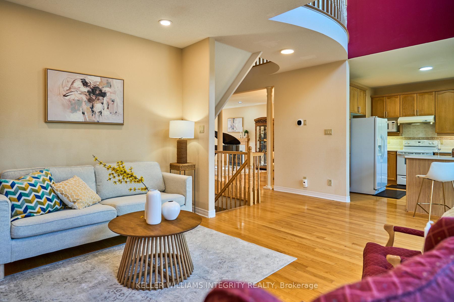 Photo 15 of 28 Evanshen Crescent, Ottawa, Kanata - Kanata Lakes/Heritage Hills — HOMEH