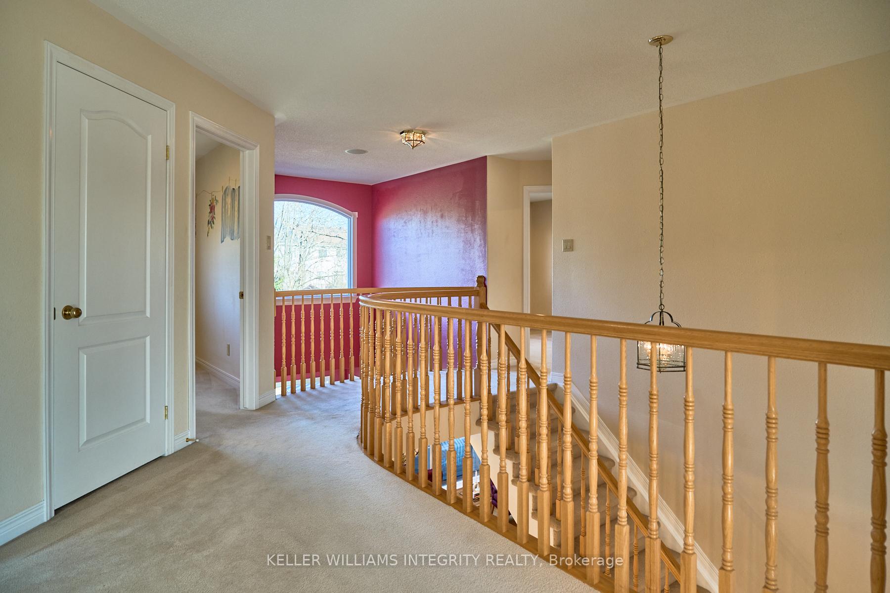 Photo 21 of 28 Evanshen Crescent, Ottawa, Kanata - Kanata Lakes/Heritage Hills — HOMEH