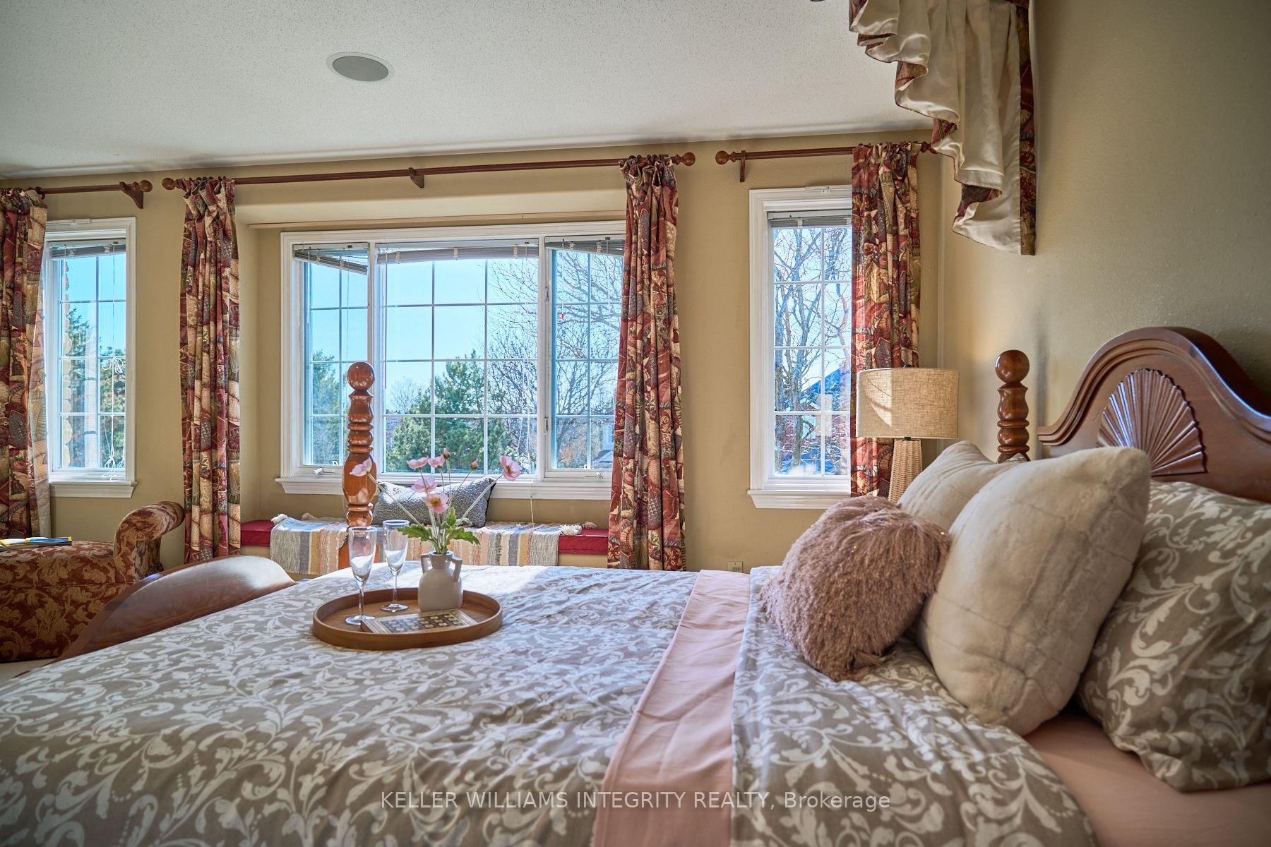 Photo 22 of 28 Evanshen Crescent, Ottawa, Kanata - Kanata Lakes/Heritage Hills — HOMEH