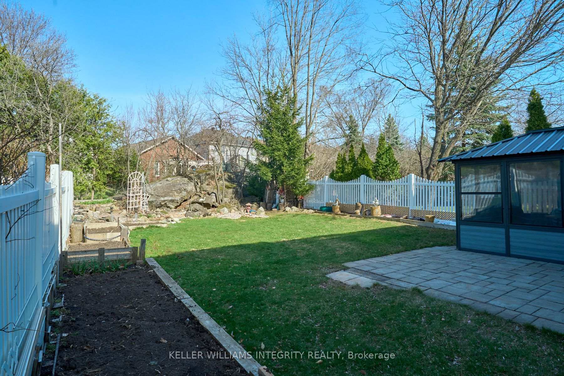 Photo 36 of 28 Evanshen Crescent, Ottawa, Kanata - Kanata Lakes/Heritage Hills — HOMEH