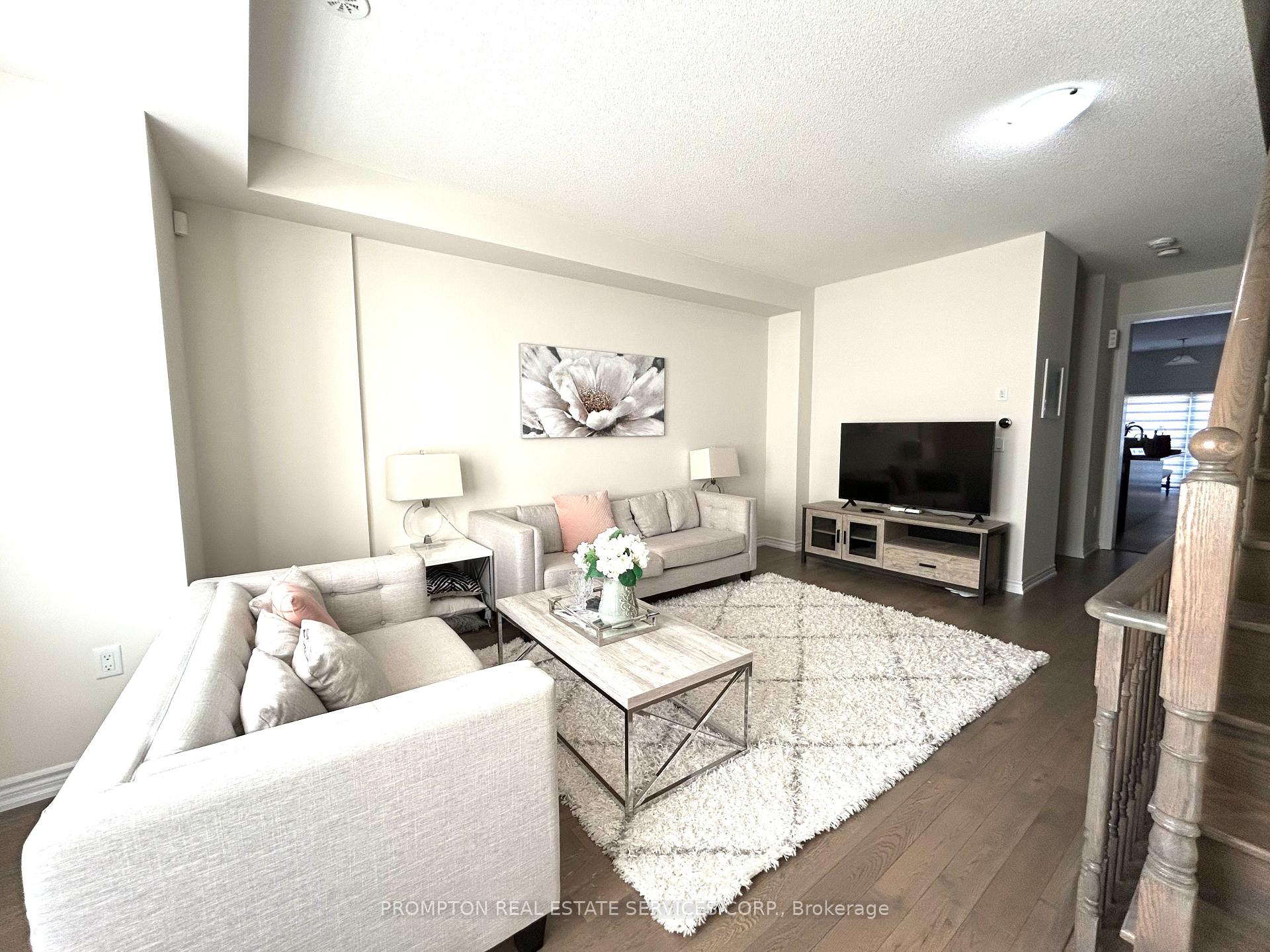 Photo 7 of 20 Isabella Peach Drive, Markham, Victoria Square — HOMEH