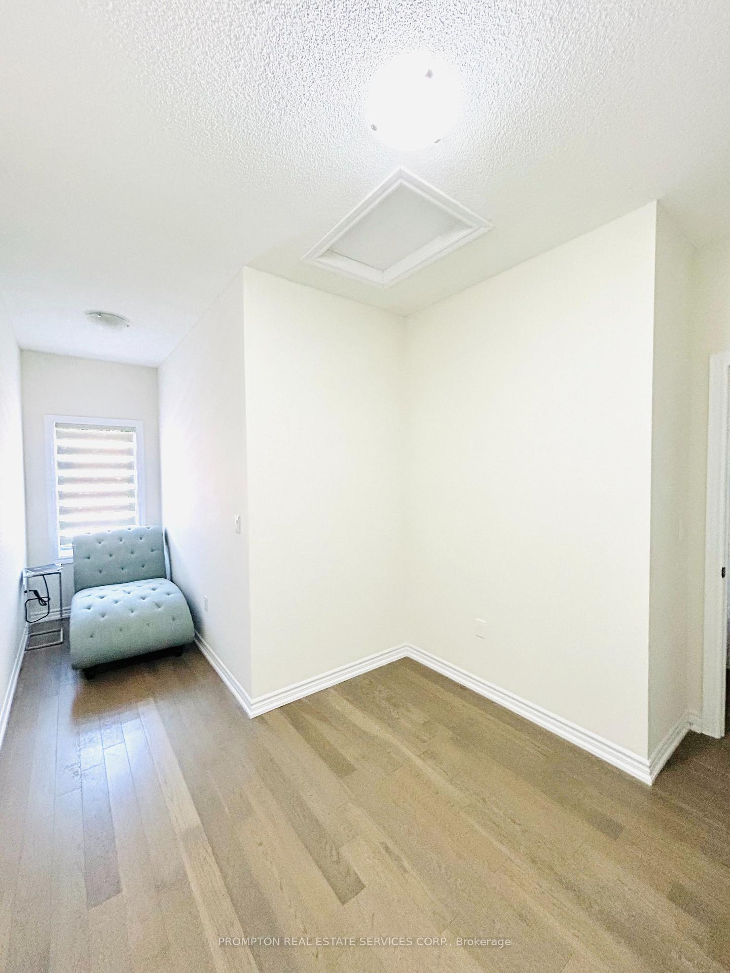 Photo 19 of 20 Isabella Peach Drive, Markham, Victoria Square — HOMEH