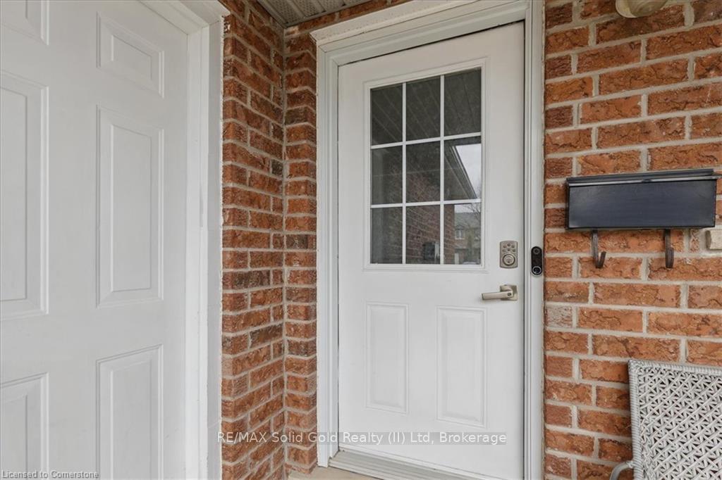 Photo 5 of 80 Ralgreen Crescent, Kitchener — HOMEH