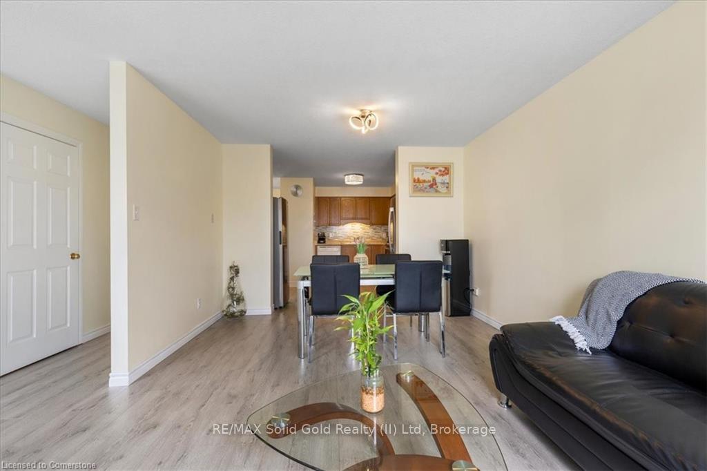 Photo 14 of 80 Ralgreen Crescent, Kitchener — HOMEH