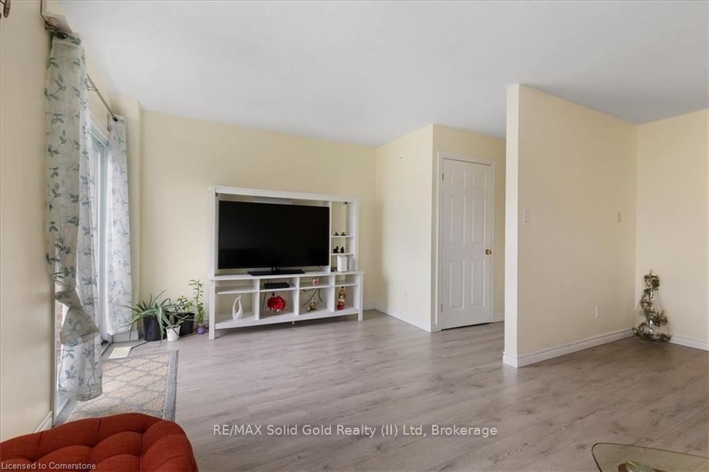 Photo 15 of 80 Ralgreen Crescent, Kitchener — HOMEH