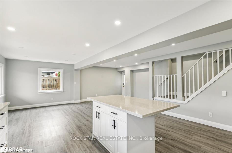Photo 5 of Unit Unit B, 131 Bell Avenue, Hamilton, Bartonville — HOMEH