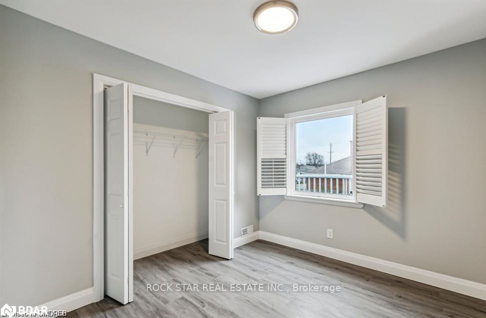 Photo 7 of Unit Unit B, 131 Bell Avenue, Hamilton, Bartonville — HOMEH