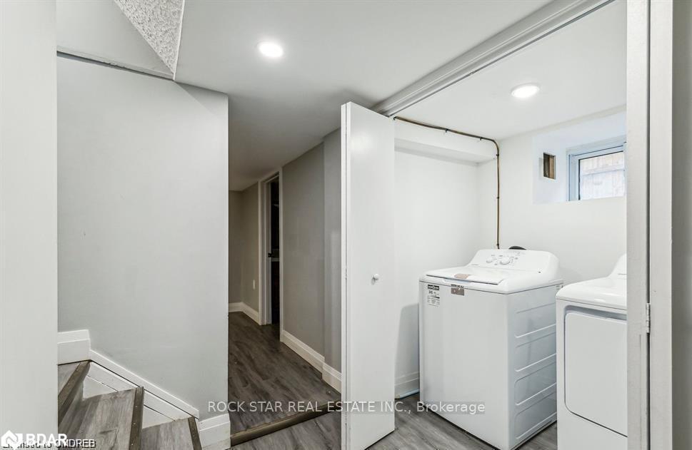Photo 14 of Unit Unit B, 131 Bell Avenue, Hamilton, Bartonville — HOMEH