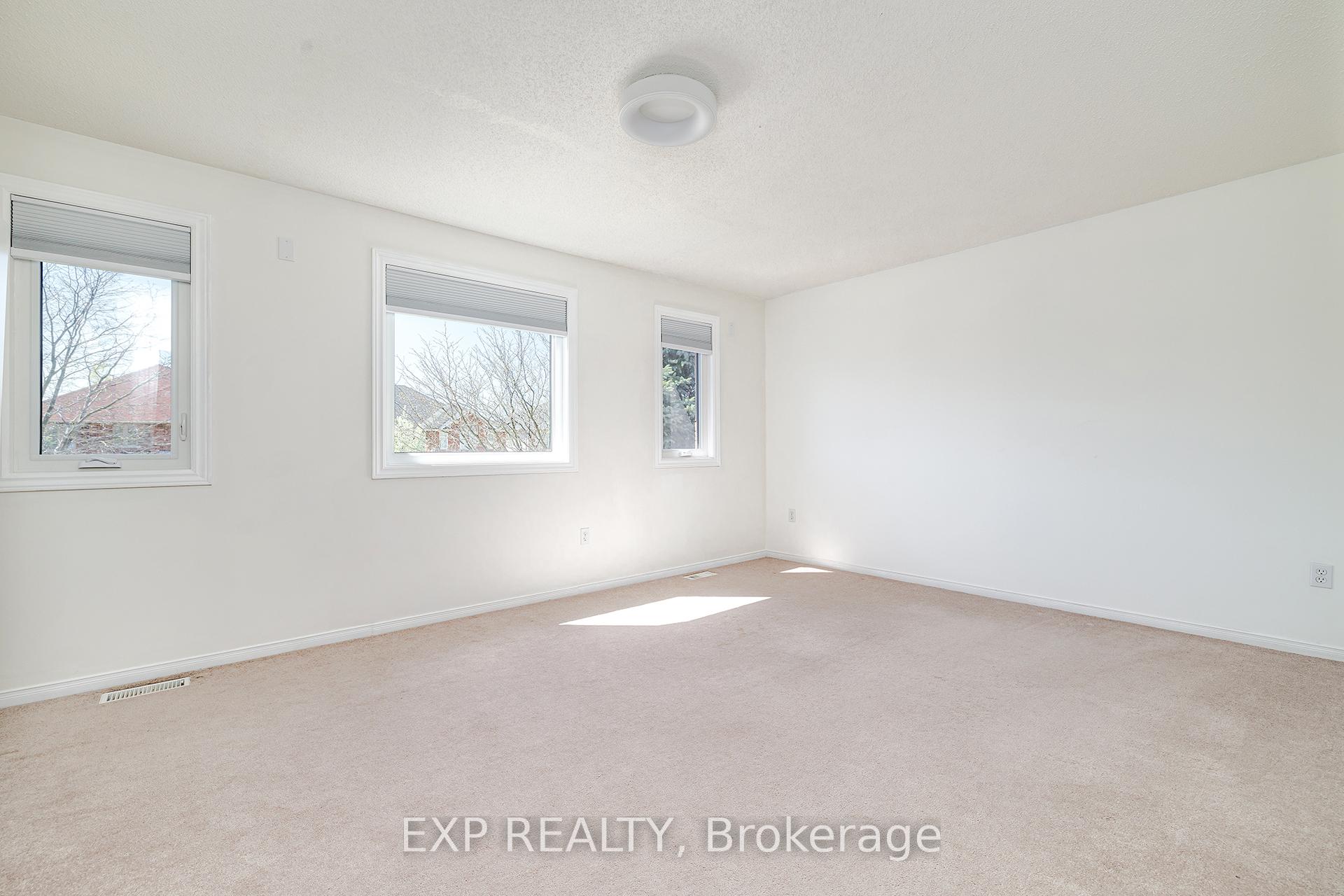 Photo 16 of 39 Bosworth Street, Hamilton, Meadowlands — HOMEH