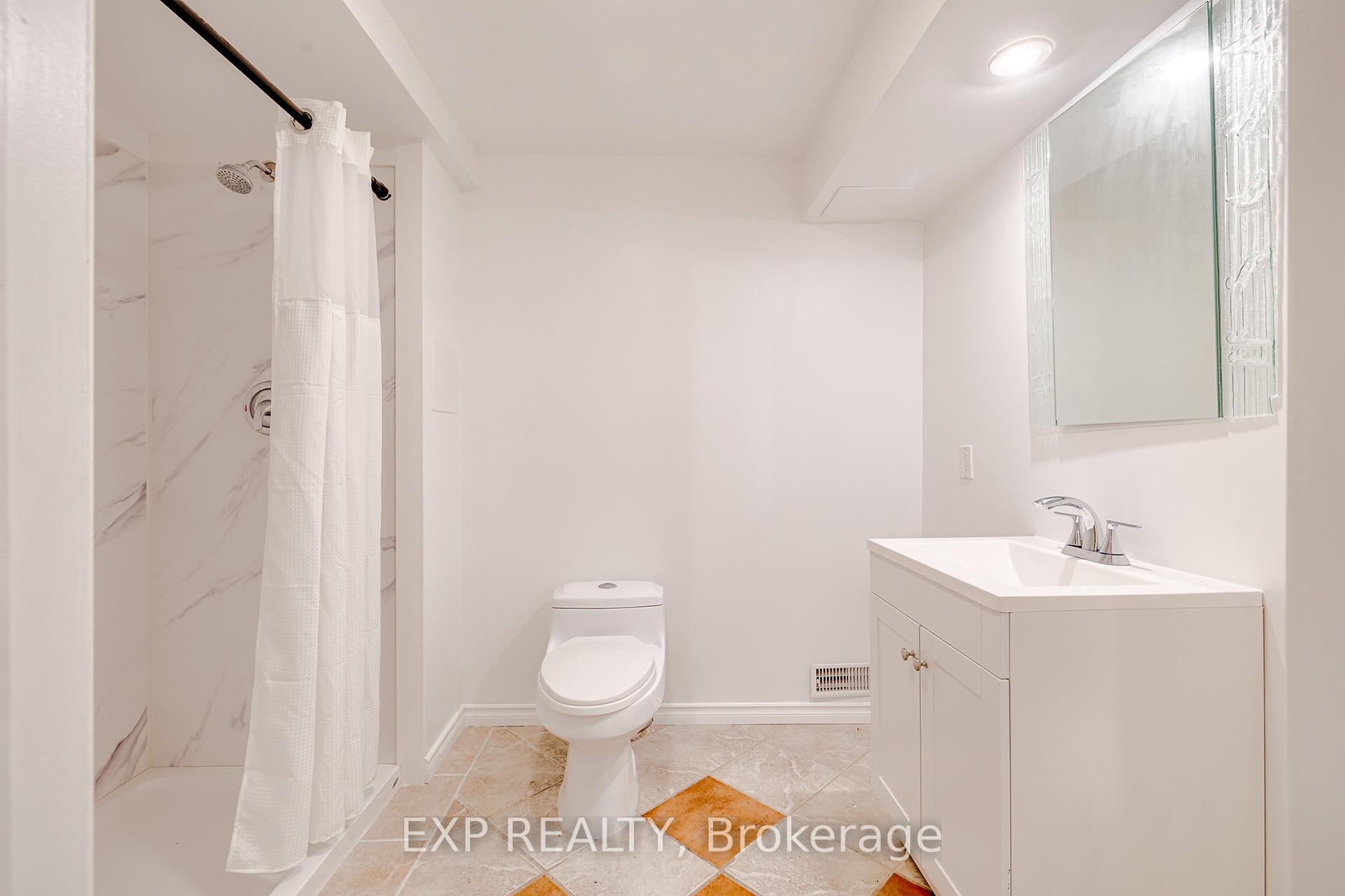 Photo 26 of 39 Bosworth Street, Hamilton, Meadowlands — HOMEH