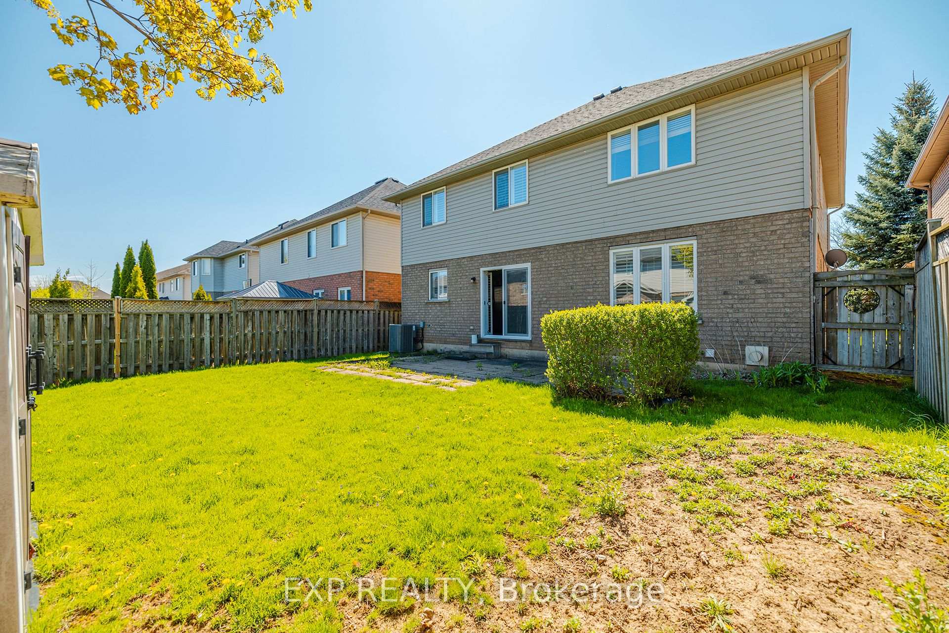 Photo 29 of 39 Bosworth Street, Hamilton, Meadowlands — HOMEH