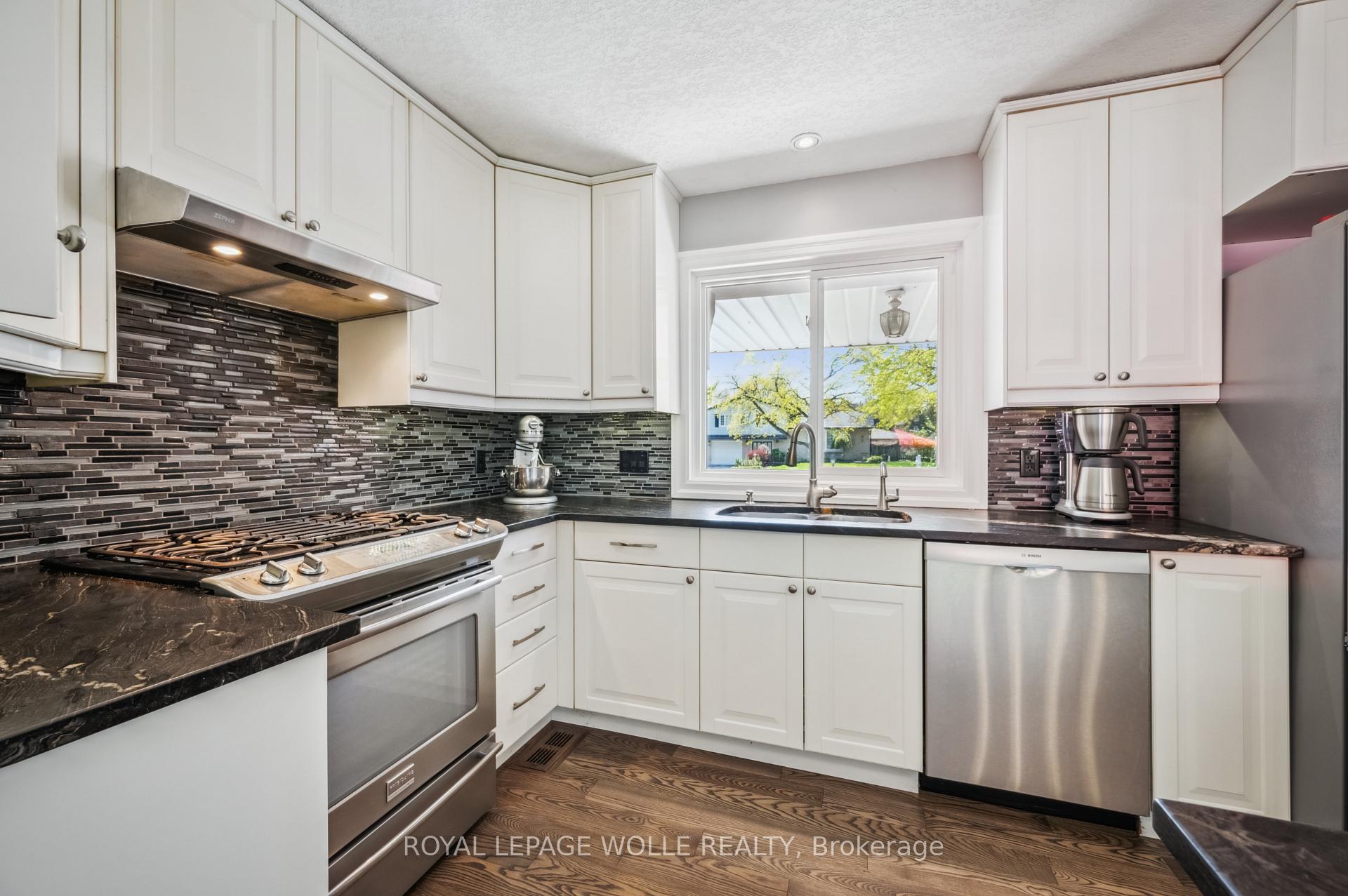 Photo 11 of 136 Warren Road, Kitchener — HOMEH