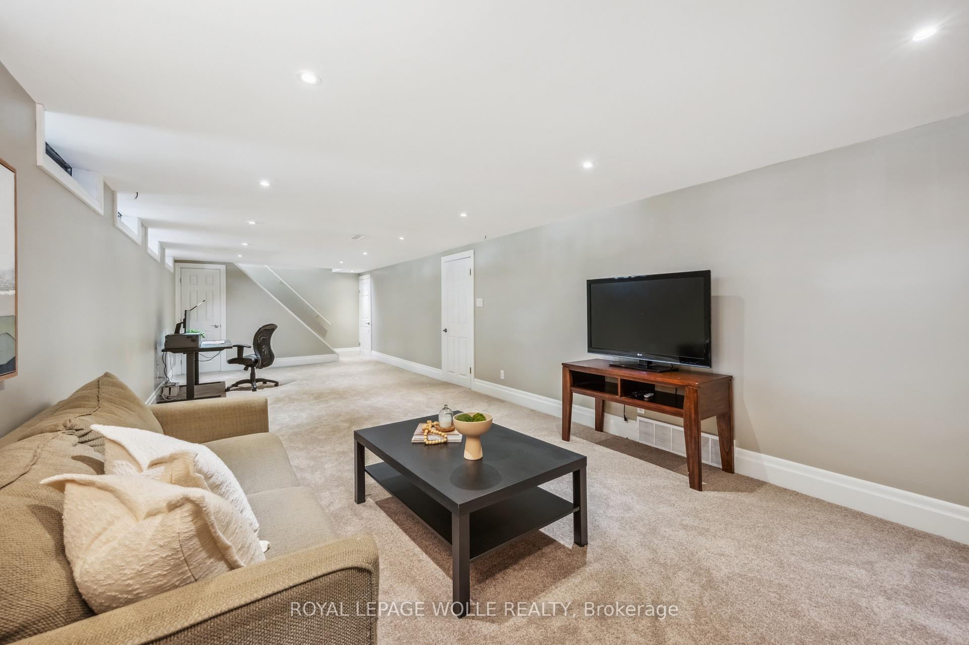 Photo 25 of 136 Warren Road, Kitchener — HOMEH