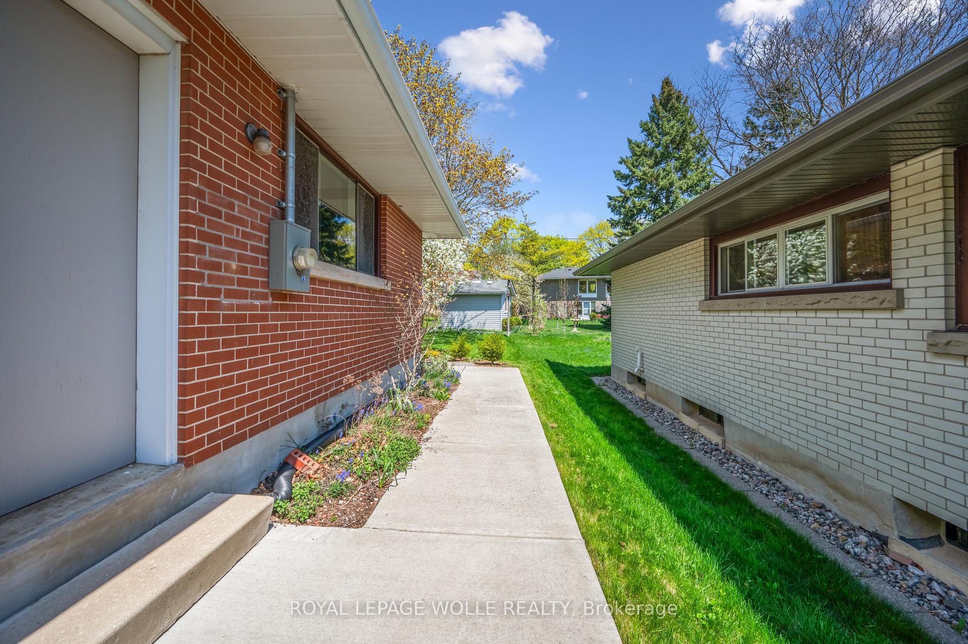Photo 29 of 136 Warren Road, Kitchener — HOMEH