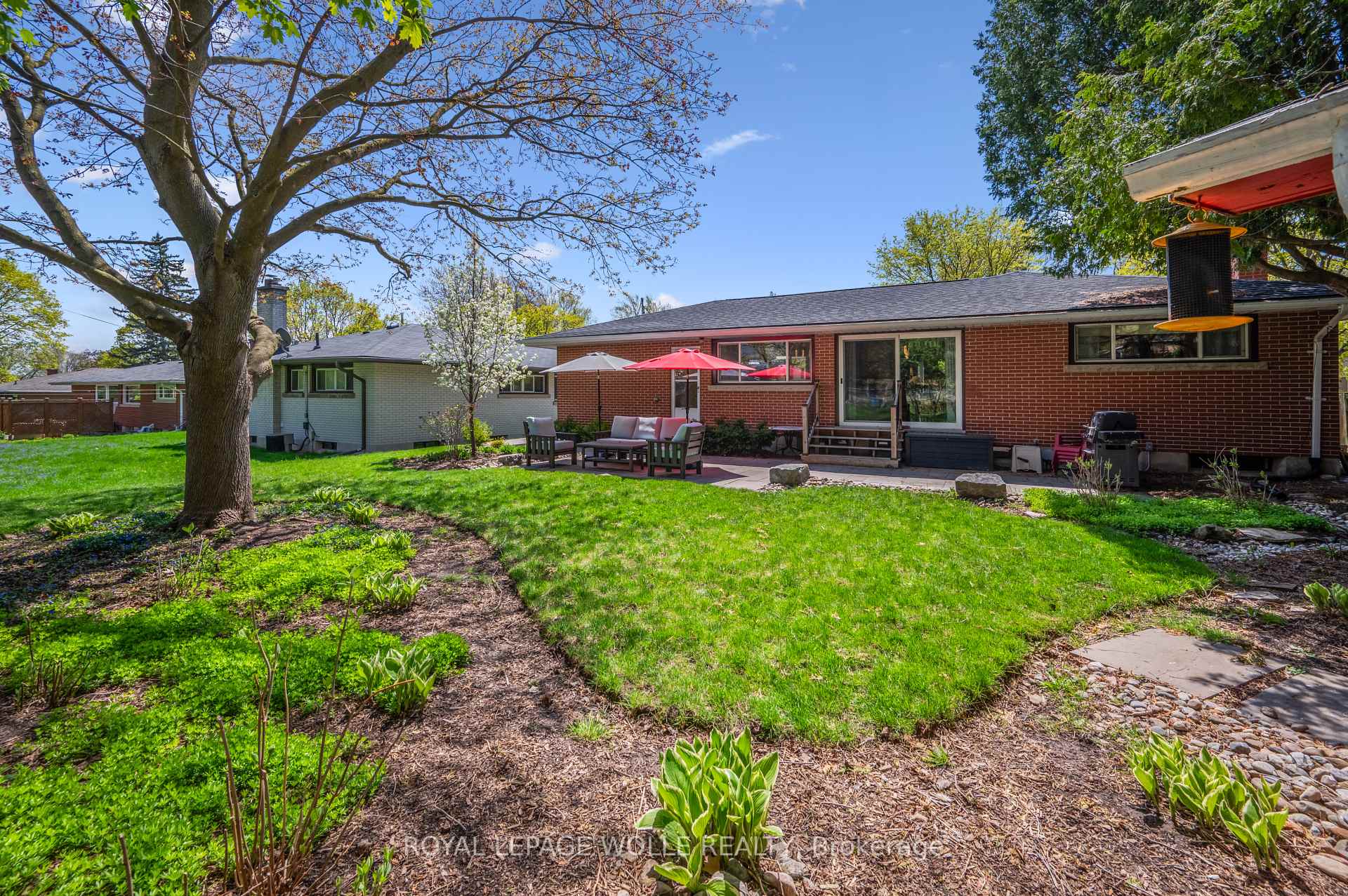Photo 34 of 136 Warren Road, Kitchener — HOMEH