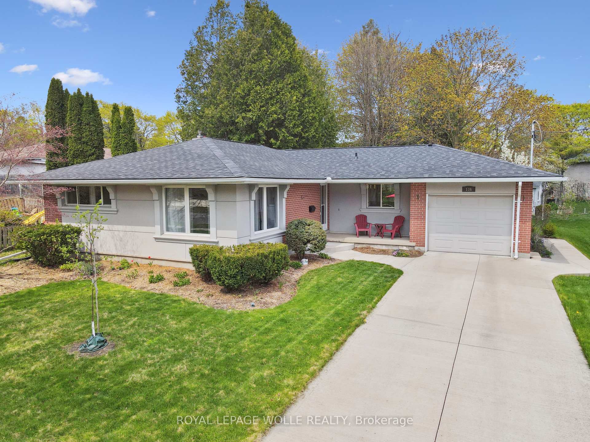 Photo 37 of 136 Warren Road, Kitchener — HOMEH