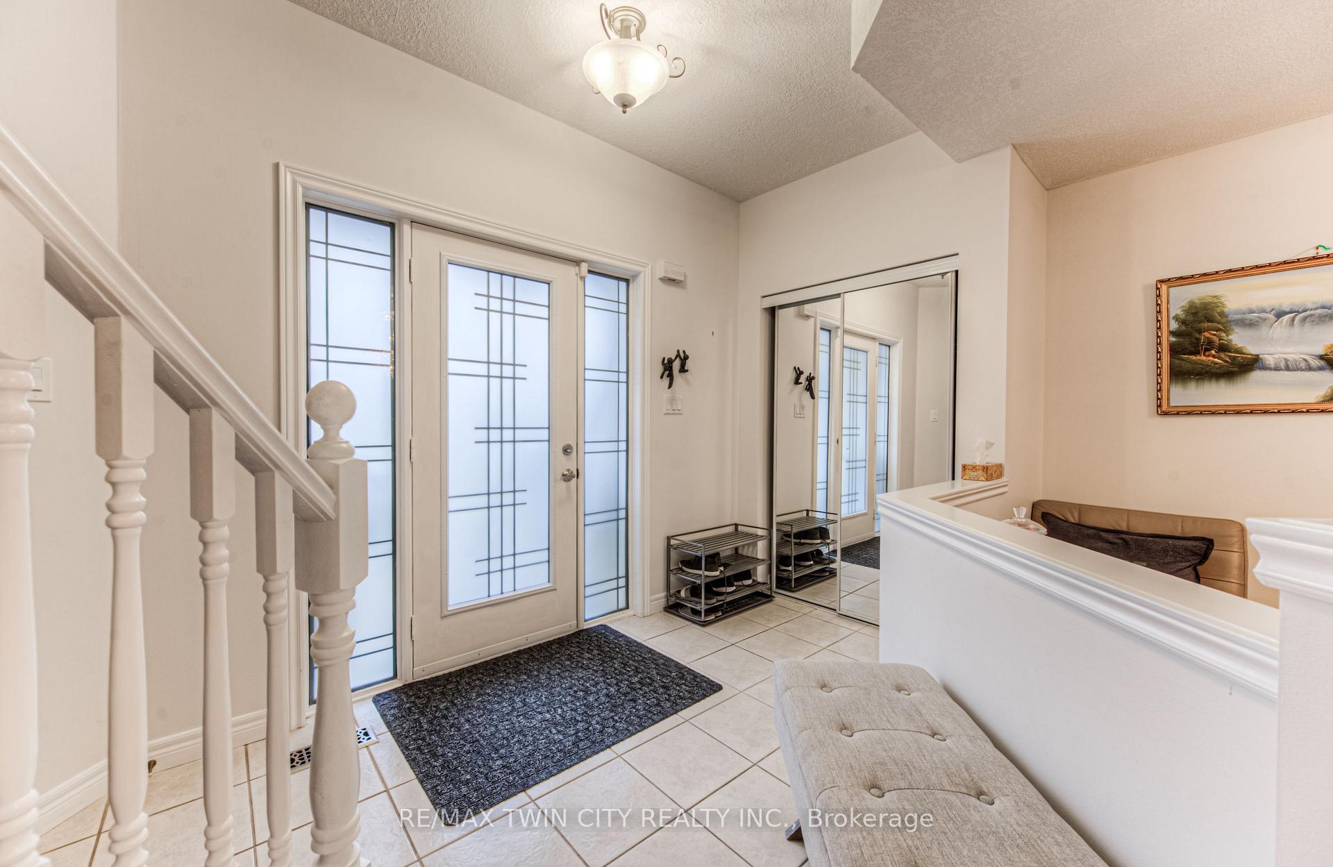 Photo 4 of 212 Doon Drive S, Kitchener — HOMEH
