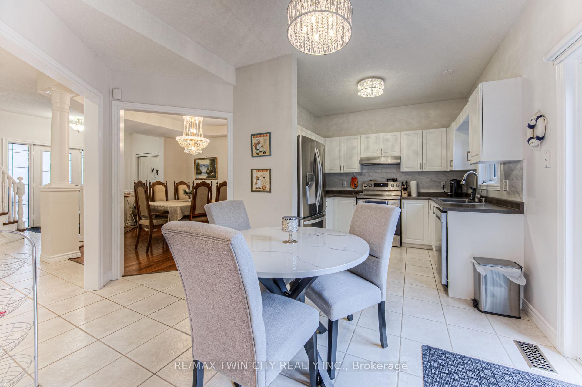 Photo 11 of 212 Doon Drive S, Kitchener — HOMEH