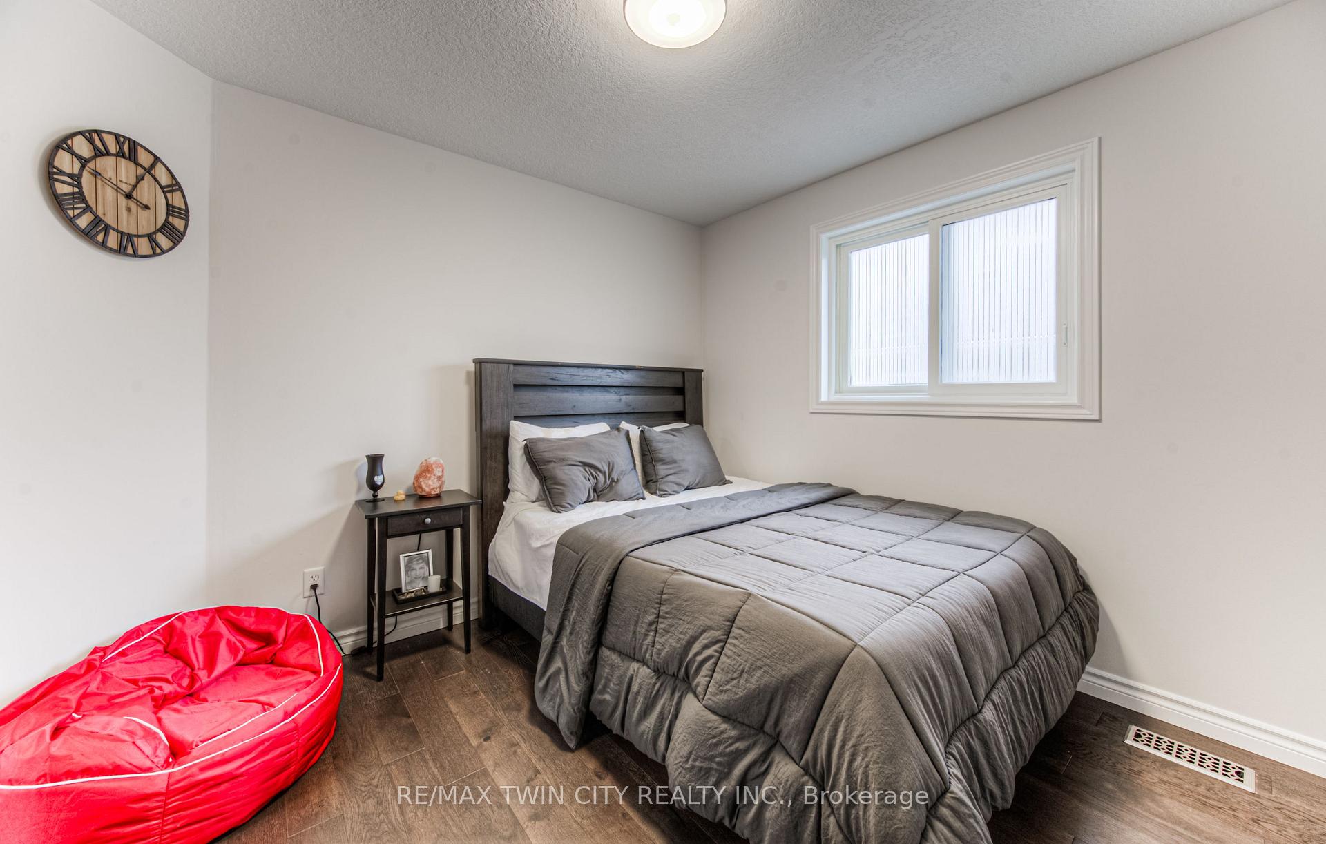 Photo 21 of 212 Doon Drive S, Kitchener — HOMEH