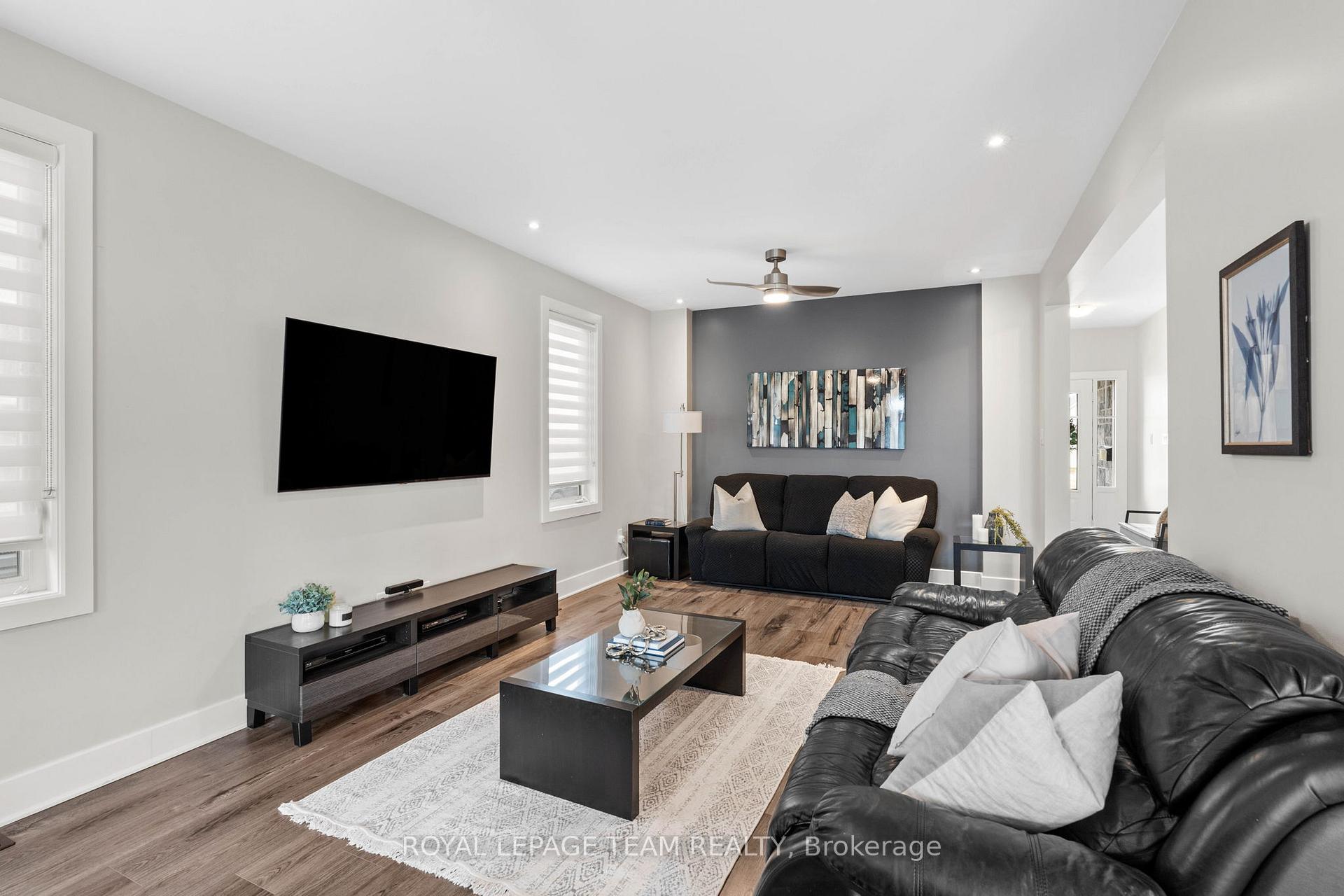 Photo 8 of 322 Haliburton Heights, Ottawa, Kanata - Emerald Meadows/Trailwest — HOMEH
