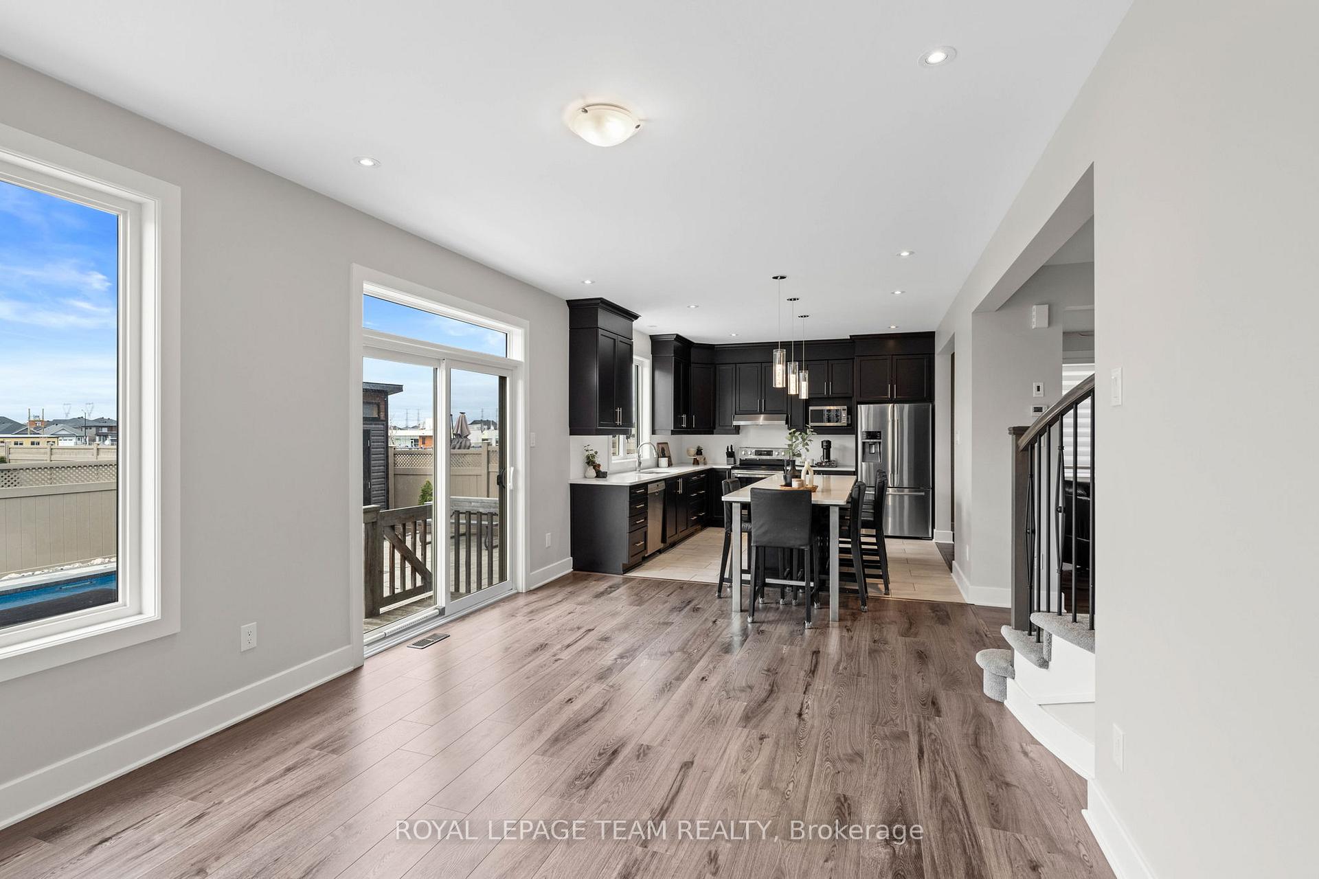 Photo 17 of 322 Haliburton Heights, Ottawa, Kanata - Emerald Meadows/Trailwest — HOMEH
