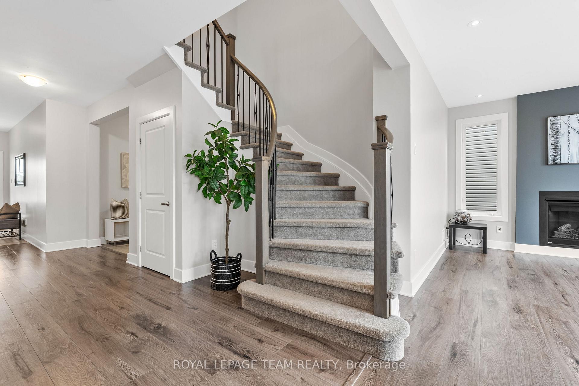 Photo 18 of 322 Haliburton Heights, Ottawa, Kanata - Emerald Meadows/Trailwest — HOMEH