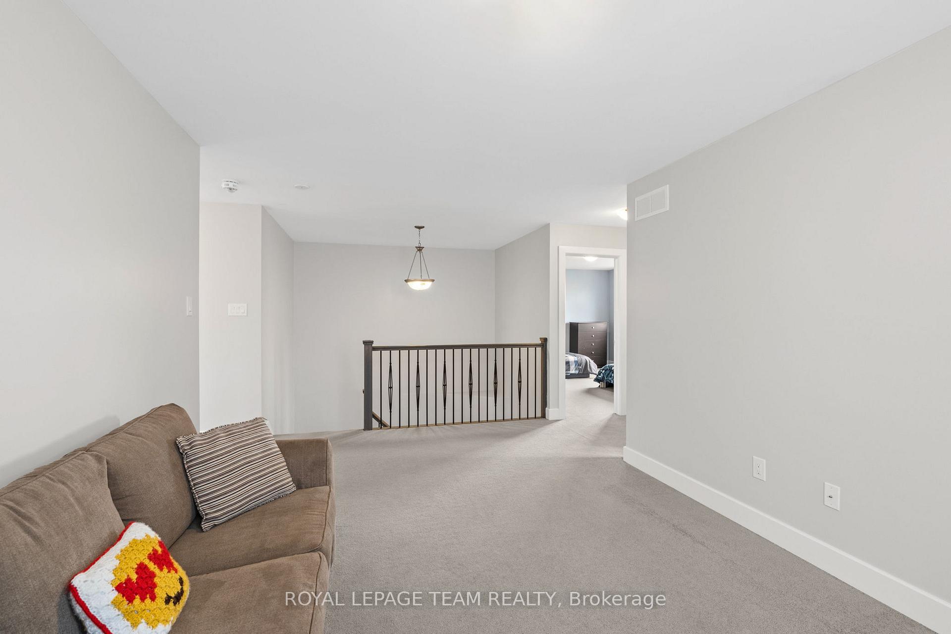 Photo 20 of 322 Haliburton Heights, Ottawa, Kanata - Emerald Meadows/Trailwest — HOMEH