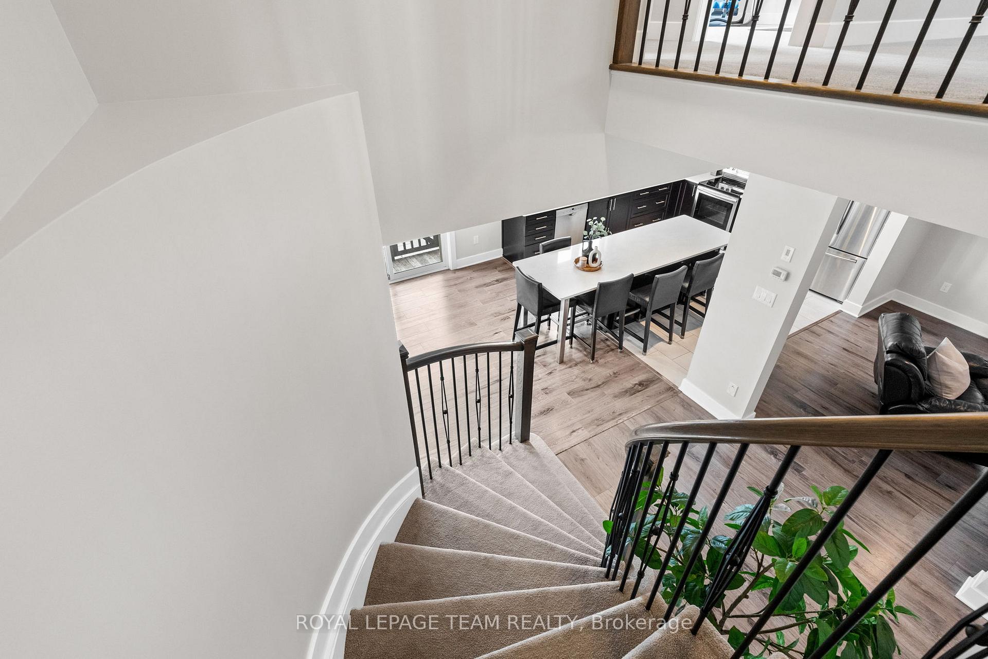 Photo 32 of 322 Haliburton Heights, Ottawa, Kanata - Emerald Meadows/Trailwest — HOMEH