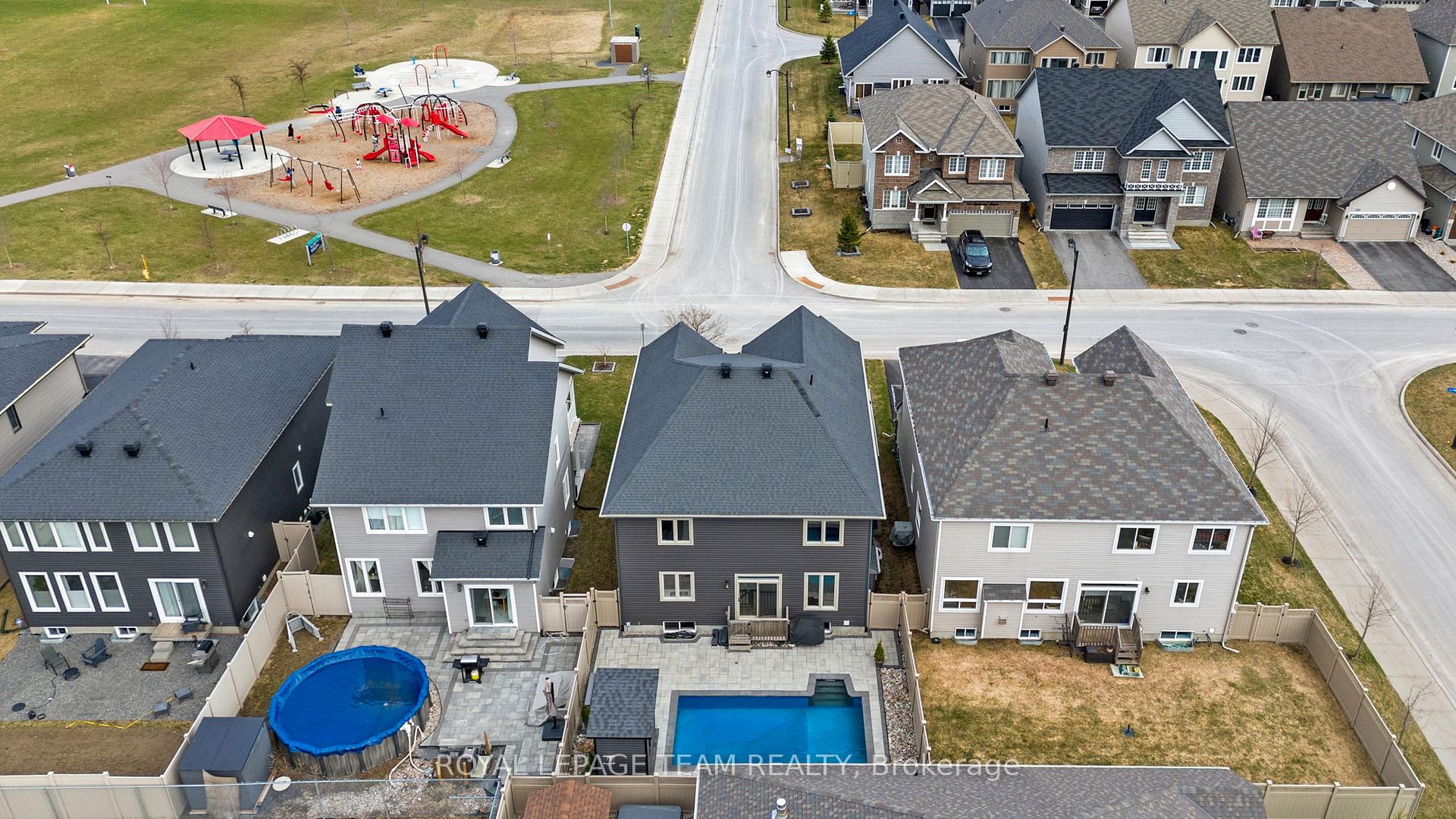 Photo 37 of 322 Haliburton Heights, Ottawa, Kanata - Emerald Meadows/Trailwest — HOMEH