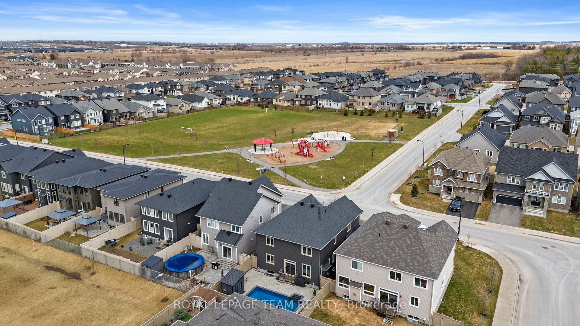 Photo 39 of 322 Haliburton Heights, Ottawa, Kanata - Emerald Meadows/Trailwest — HOMEH