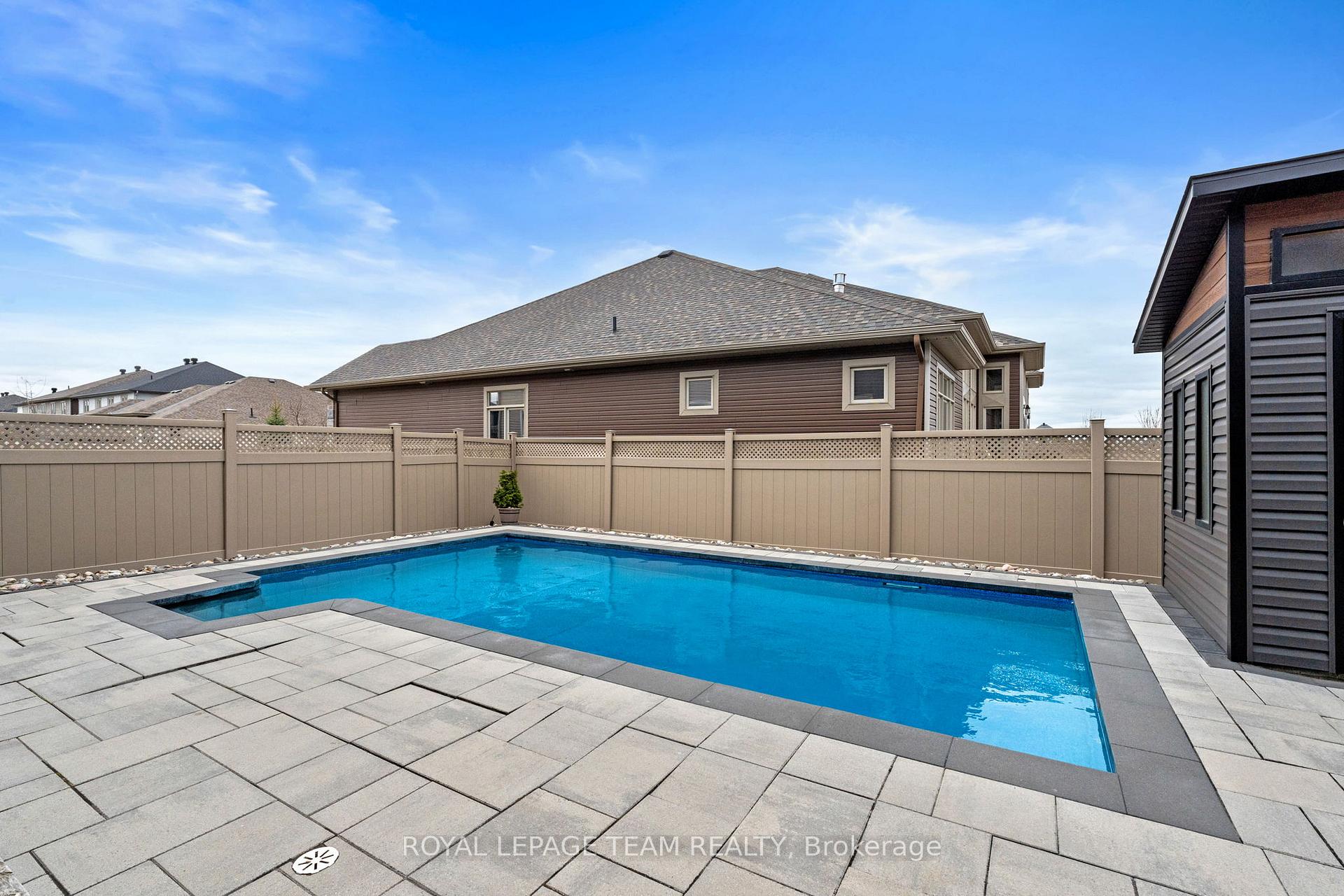 Photo 41 of 322 Haliburton Heights, Ottawa, Kanata - Emerald Meadows/Trailwest — HOMEH