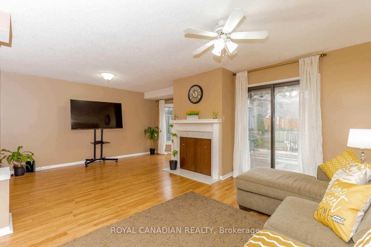 Photo 2 of 56 Edgewater Drive, Hamilton, Lakeshore — HOMEH