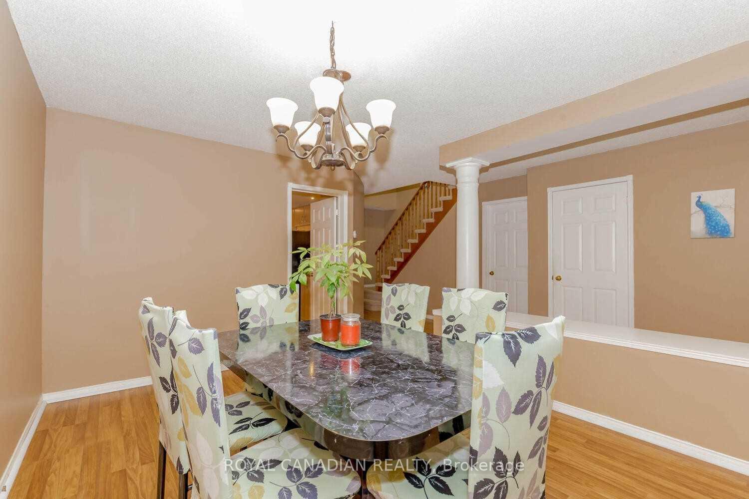 Photo 4 of 56 Edgewater Drive, Hamilton, Lakeshore — HOMEH