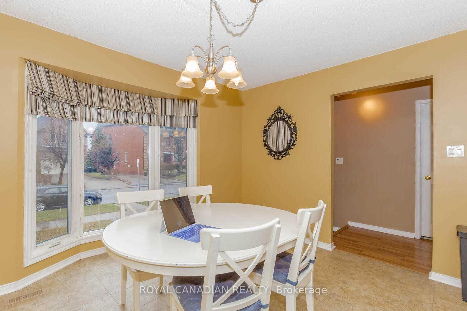 Photo 6 of 56 Edgewater Drive, Hamilton, Lakeshore — HOMEH