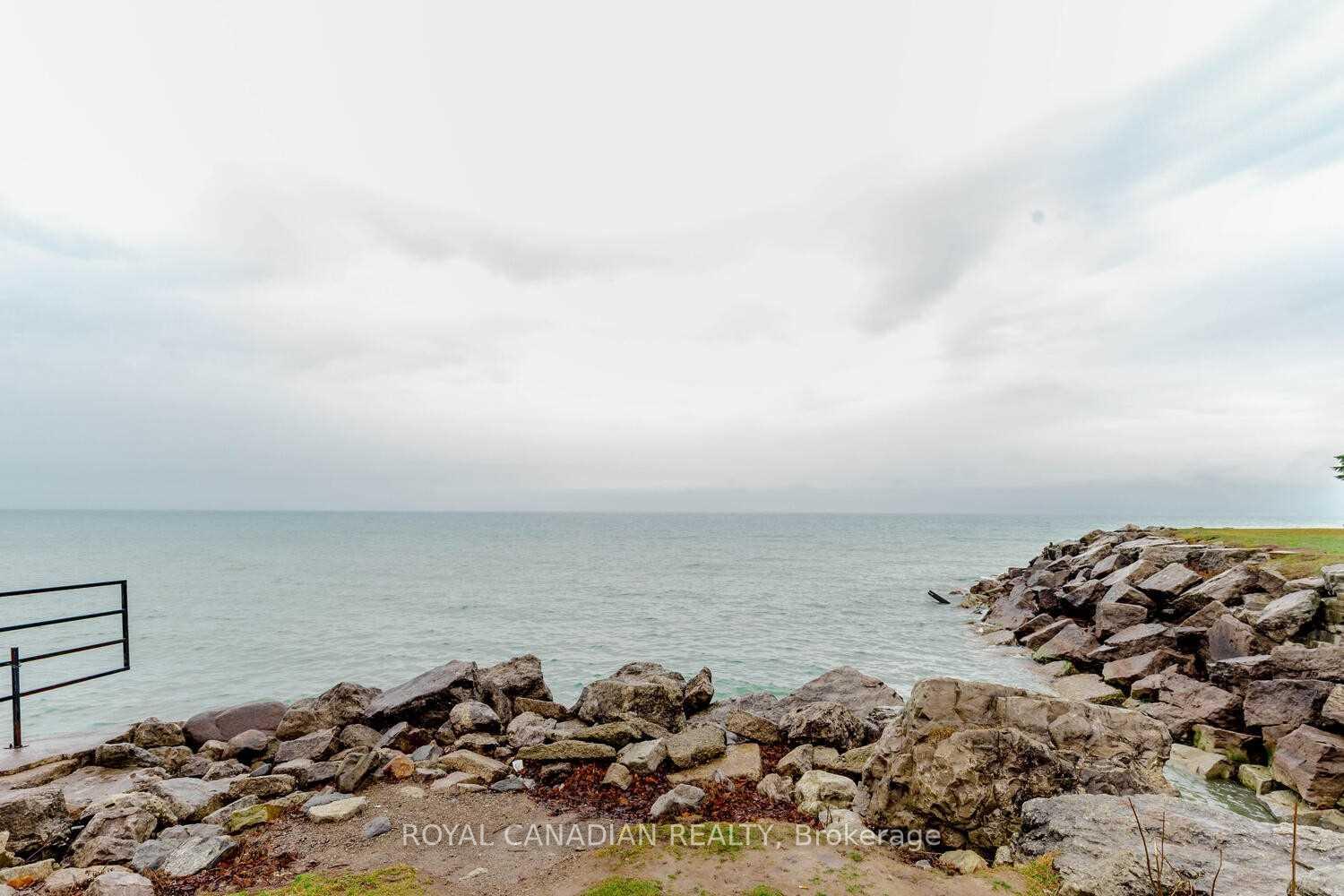 Photo 15 of 56 Edgewater Drive, Hamilton, Lakeshore — HOMEH