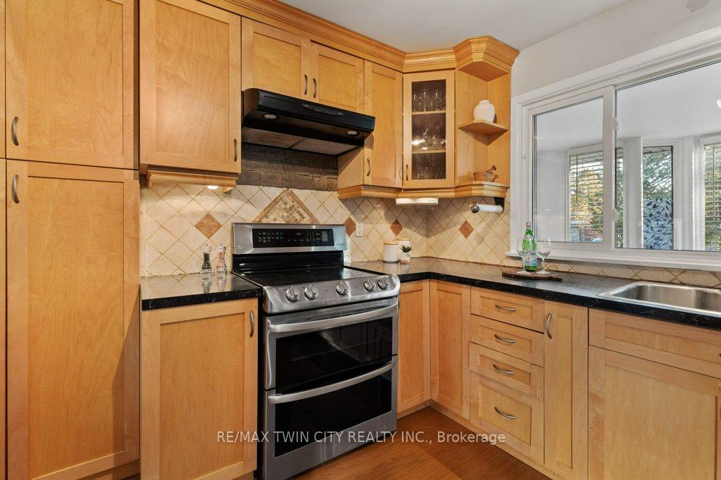 Photo 7 of 105 Morrison Road, Kitchener — HOMEH