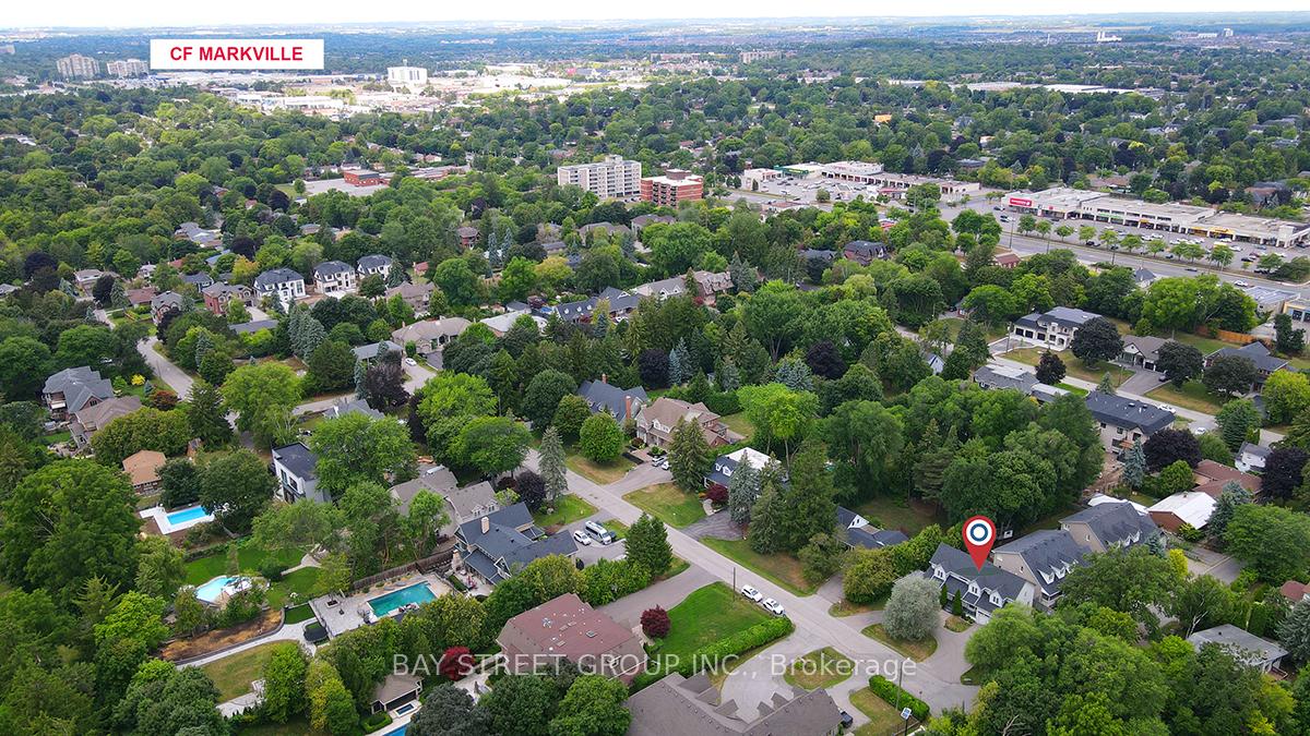 Photo 3 of 2 Riverview Road, Markham, Bullock — HOMEH
