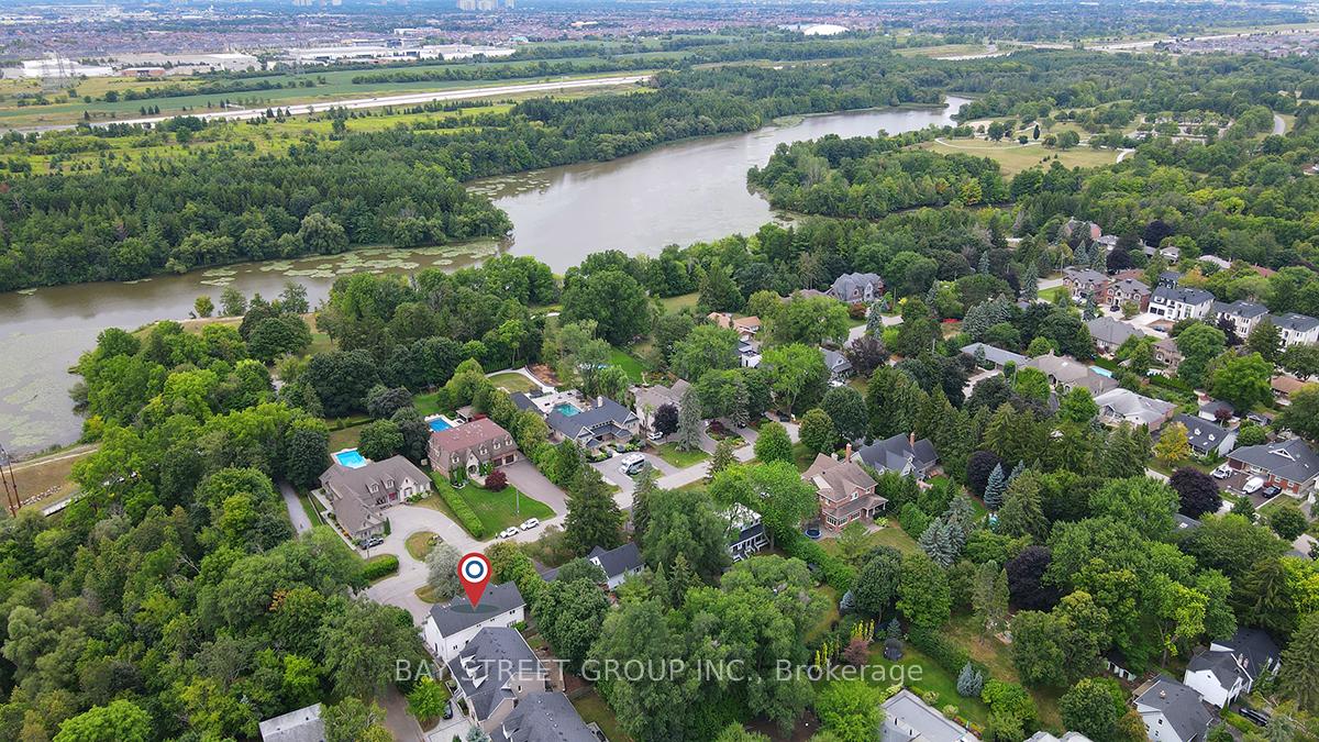 Photo 4 of 2 Riverview Road, Markham, Bullock — HOMEH
