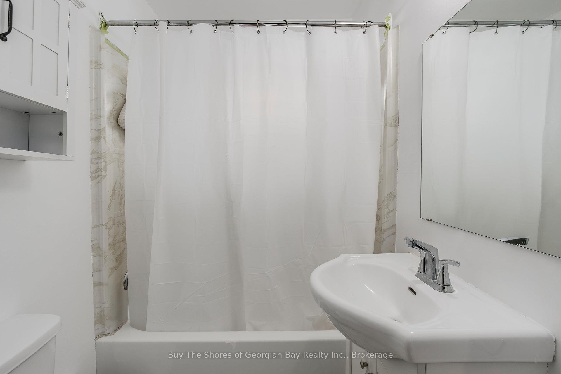 Photo 13 of 94 Eighth Street, Midland — HOMEH