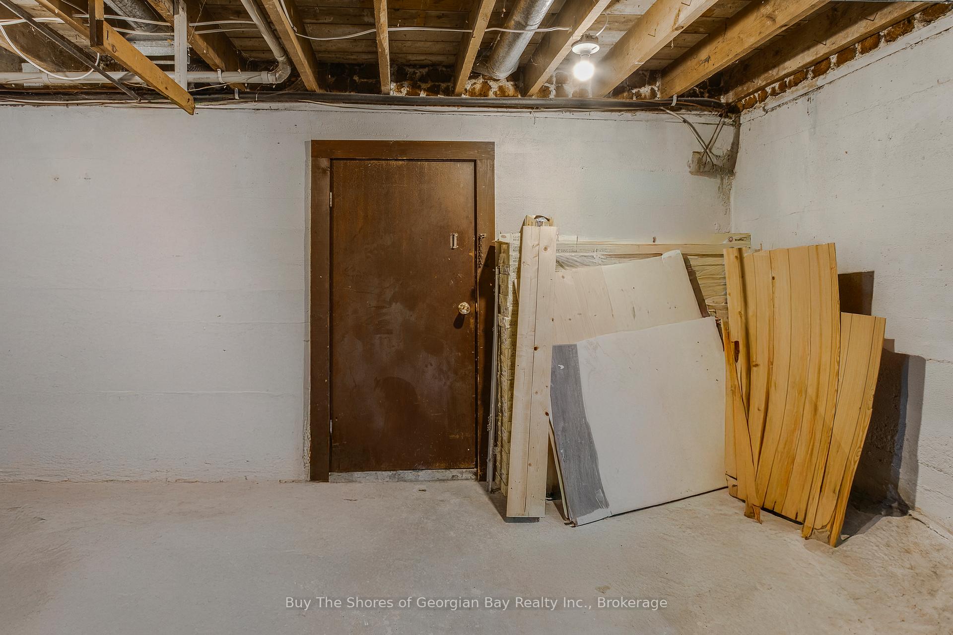 Photo 24 of 94 Eighth Street, Midland — HOMEH