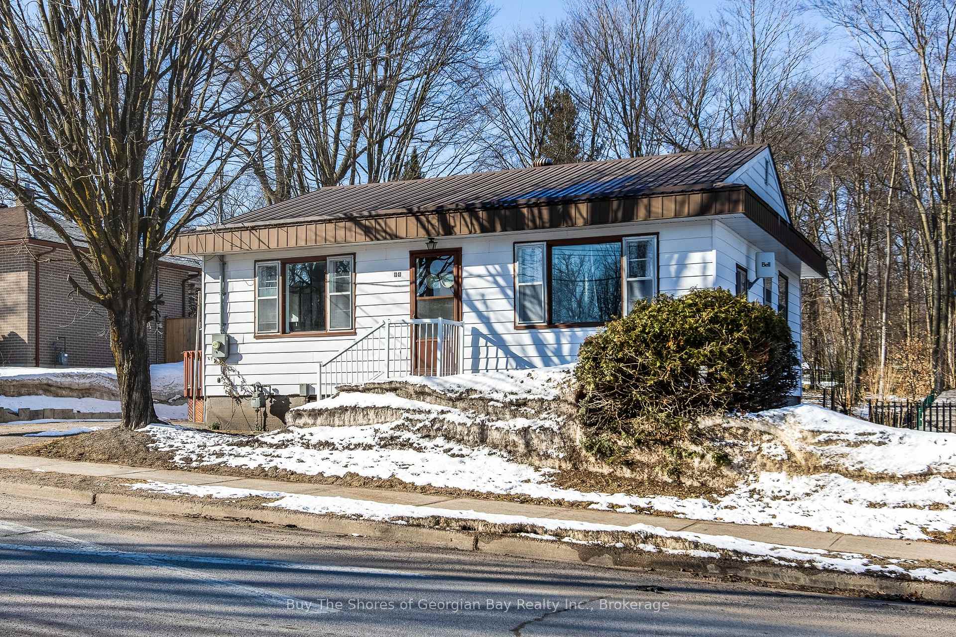 Photo 36 of 94 Eighth Street, Midland — HOMEH