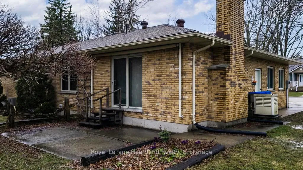 Photo 5 of 146 Princess Street W, Central Huron, Clinton — HOMEH