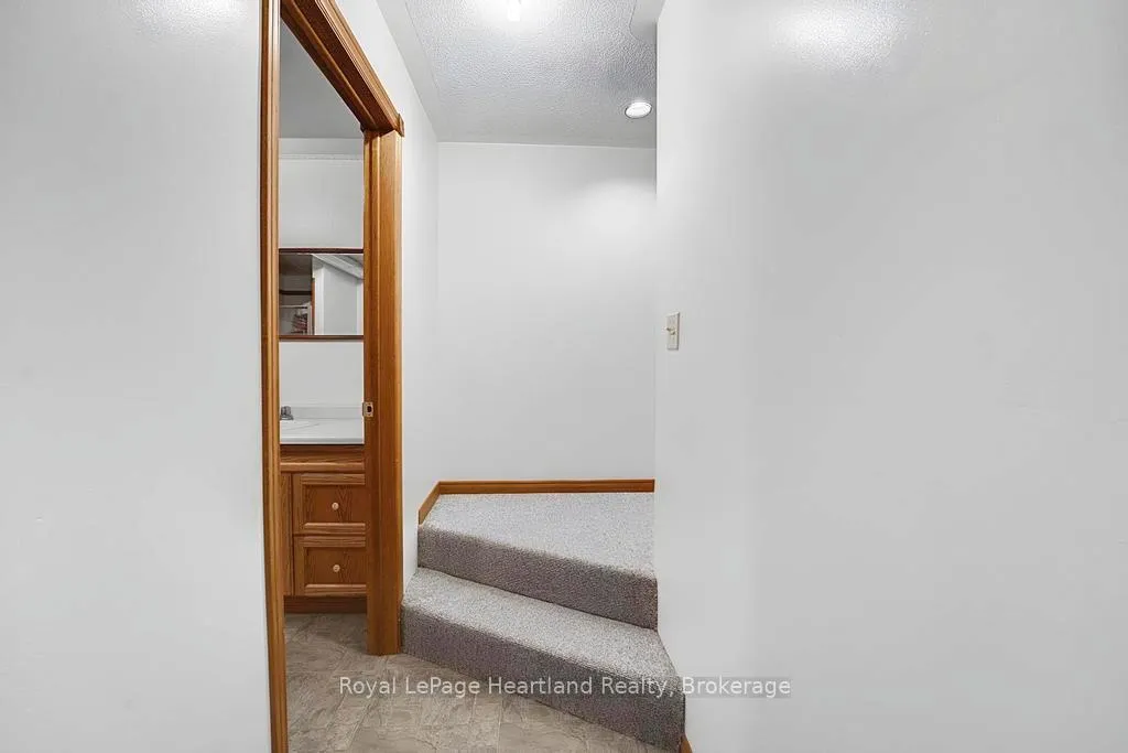 Photo 33 of 146 Princess Street W, Central Huron, Clinton — HOMEH