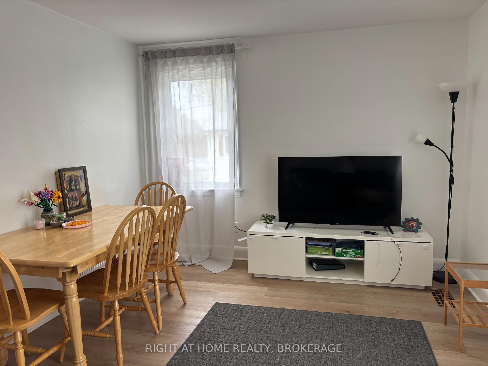 Photo 5 of Unit Upper, 48 Lake Avenue Drive, Hamilton, Stoney Creek — HOMEH