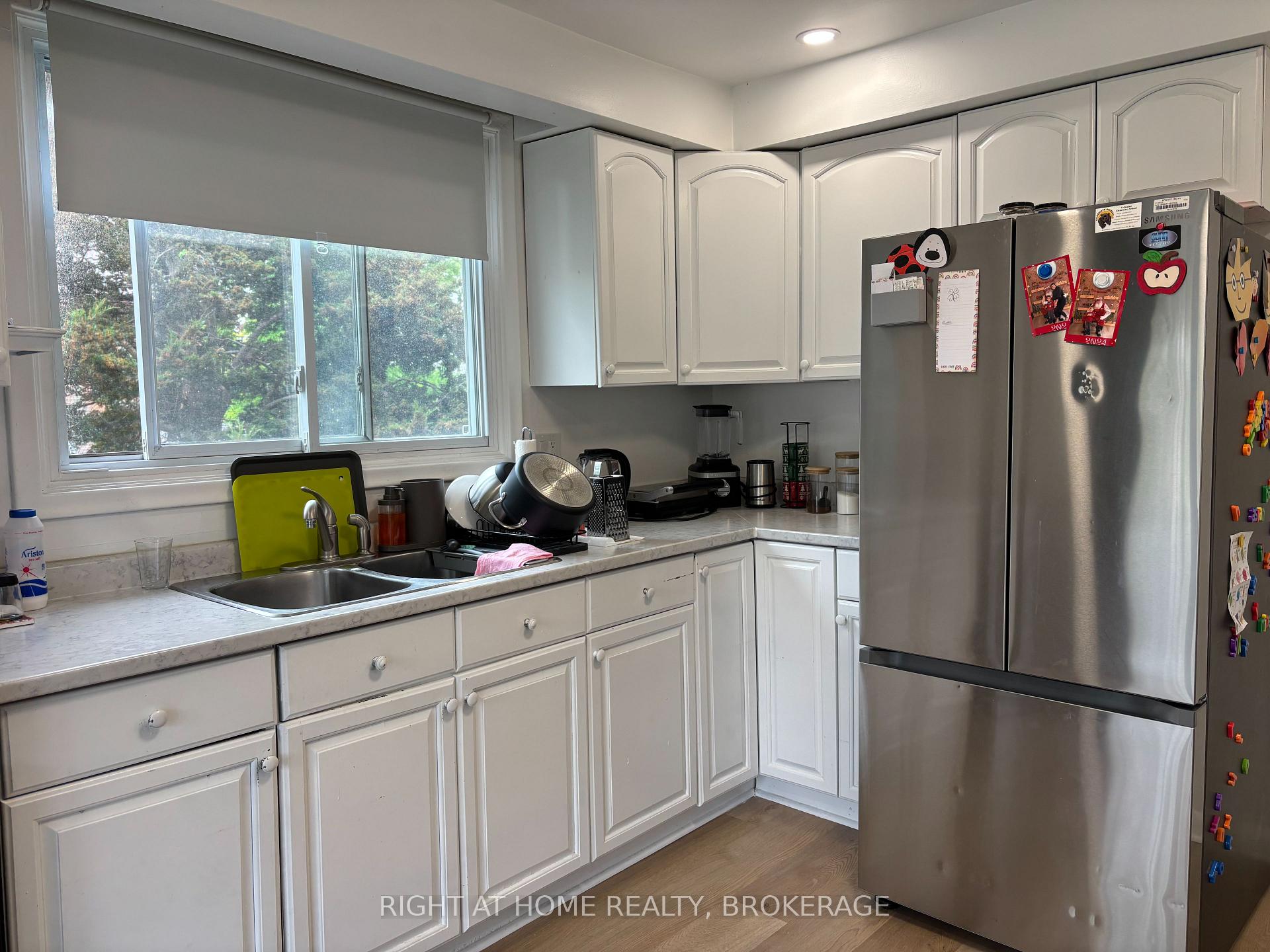 Photo 7 of Unit Upper, 48 Lake Avenue Drive, Hamilton, Stoney Creek — HOMEH