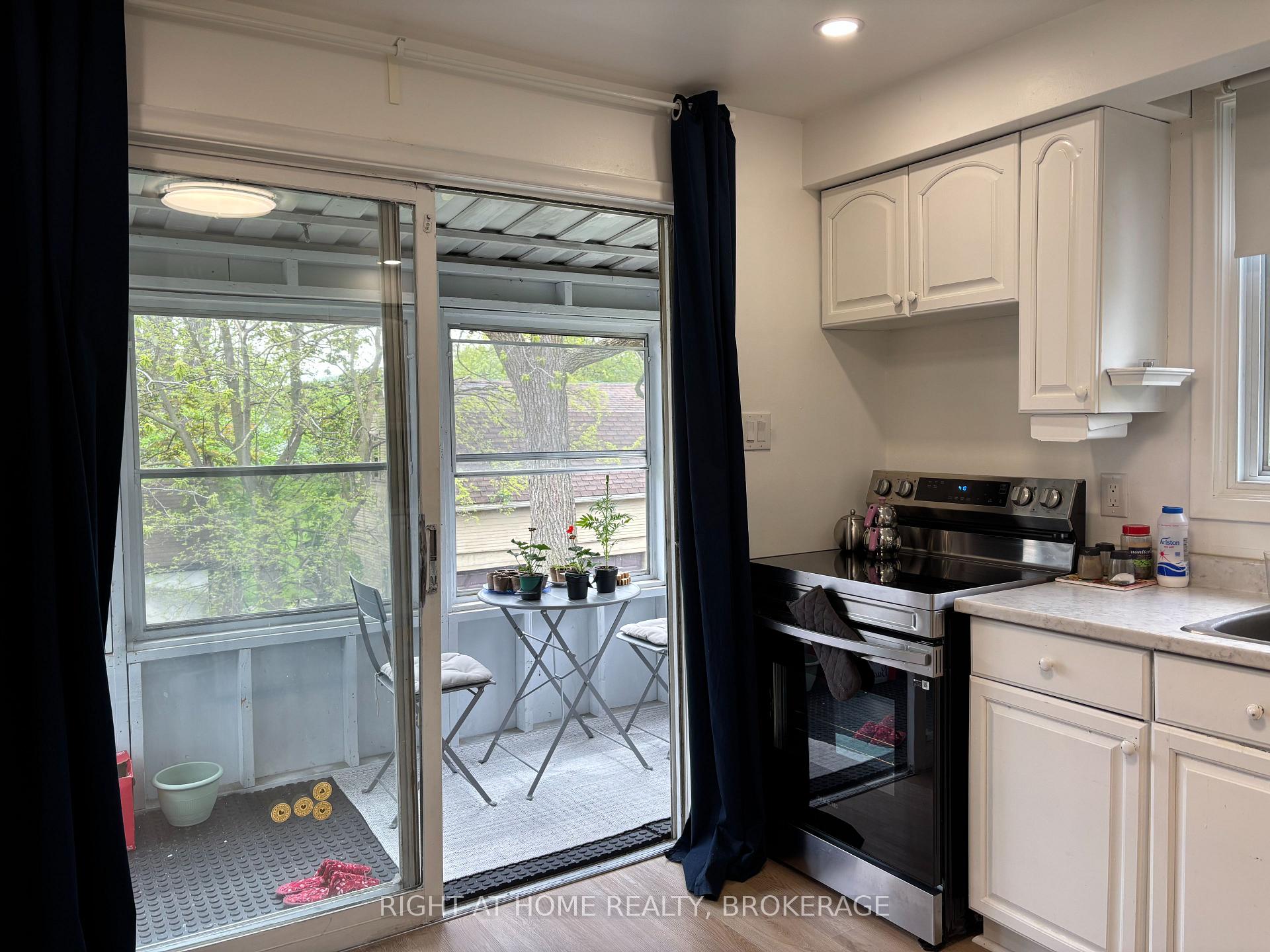 Photo 10 of Unit Upper, 48 Lake Avenue Drive, Hamilton, Stoney Creek — HOMEH