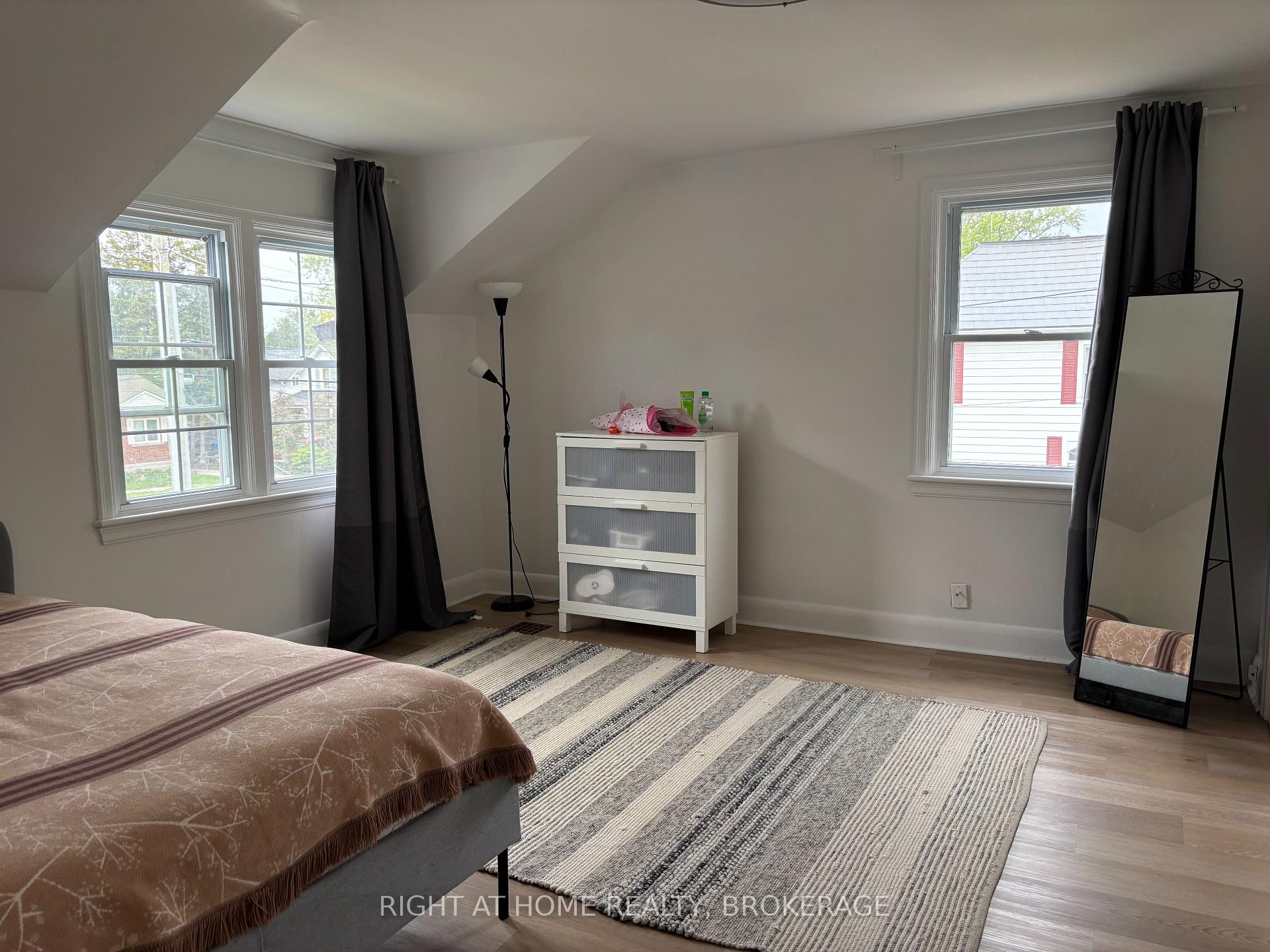 Photo 12 of Unit Upper, 48 Lake Avenue Drive, Hamilton, Stoney Creek — HOMEH