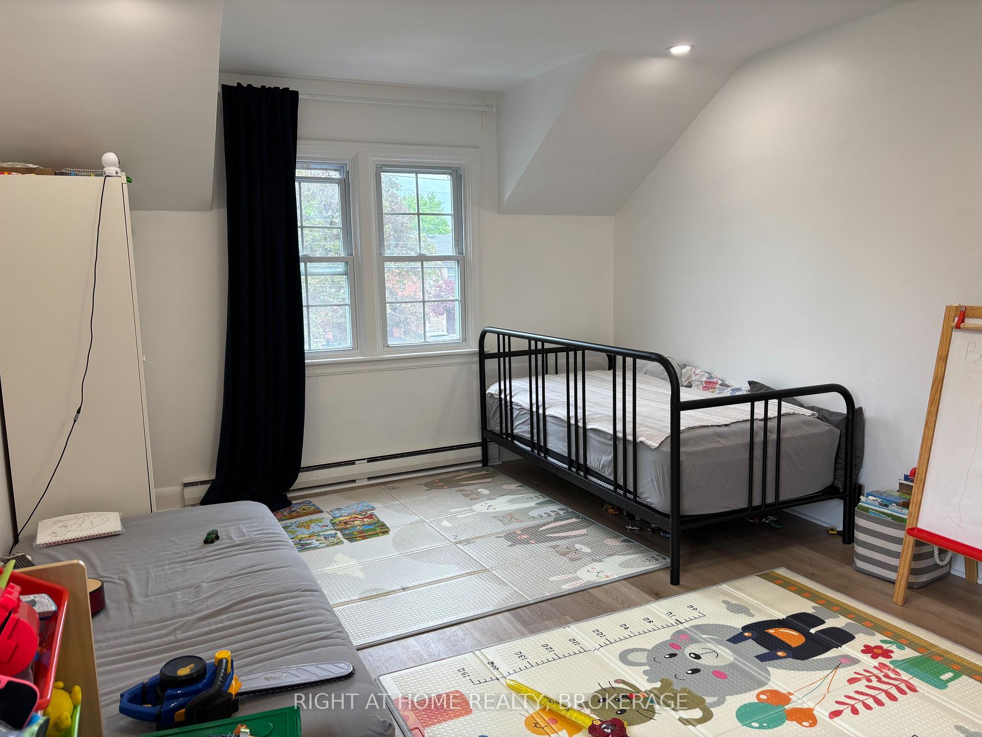 Photo 16 of Unit Upper, 48 Lake Avenue Drive, Hamilton, Stoney Creek — HOMEH